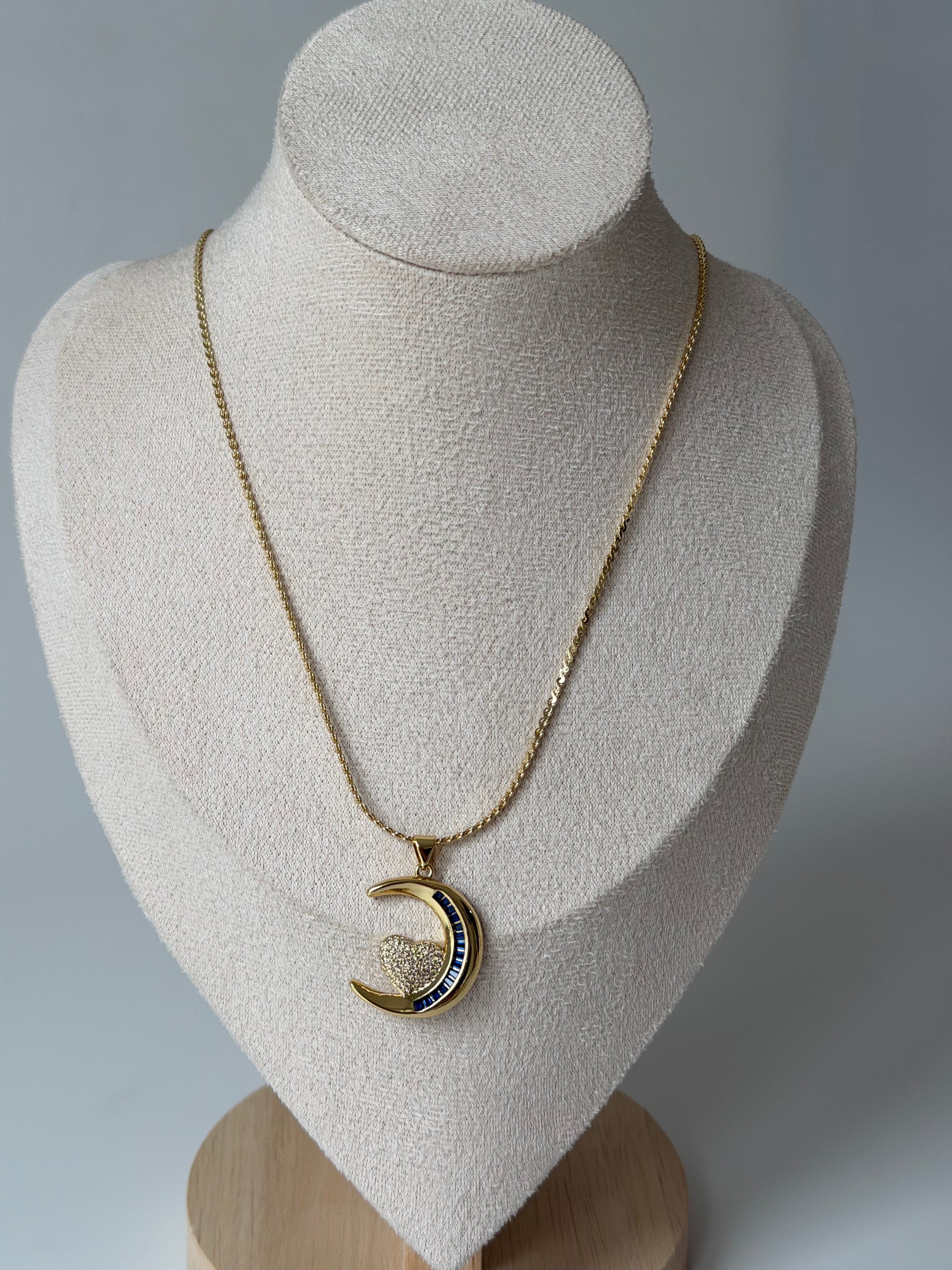 Blues Kalp Detay Hilal Kolye 14k