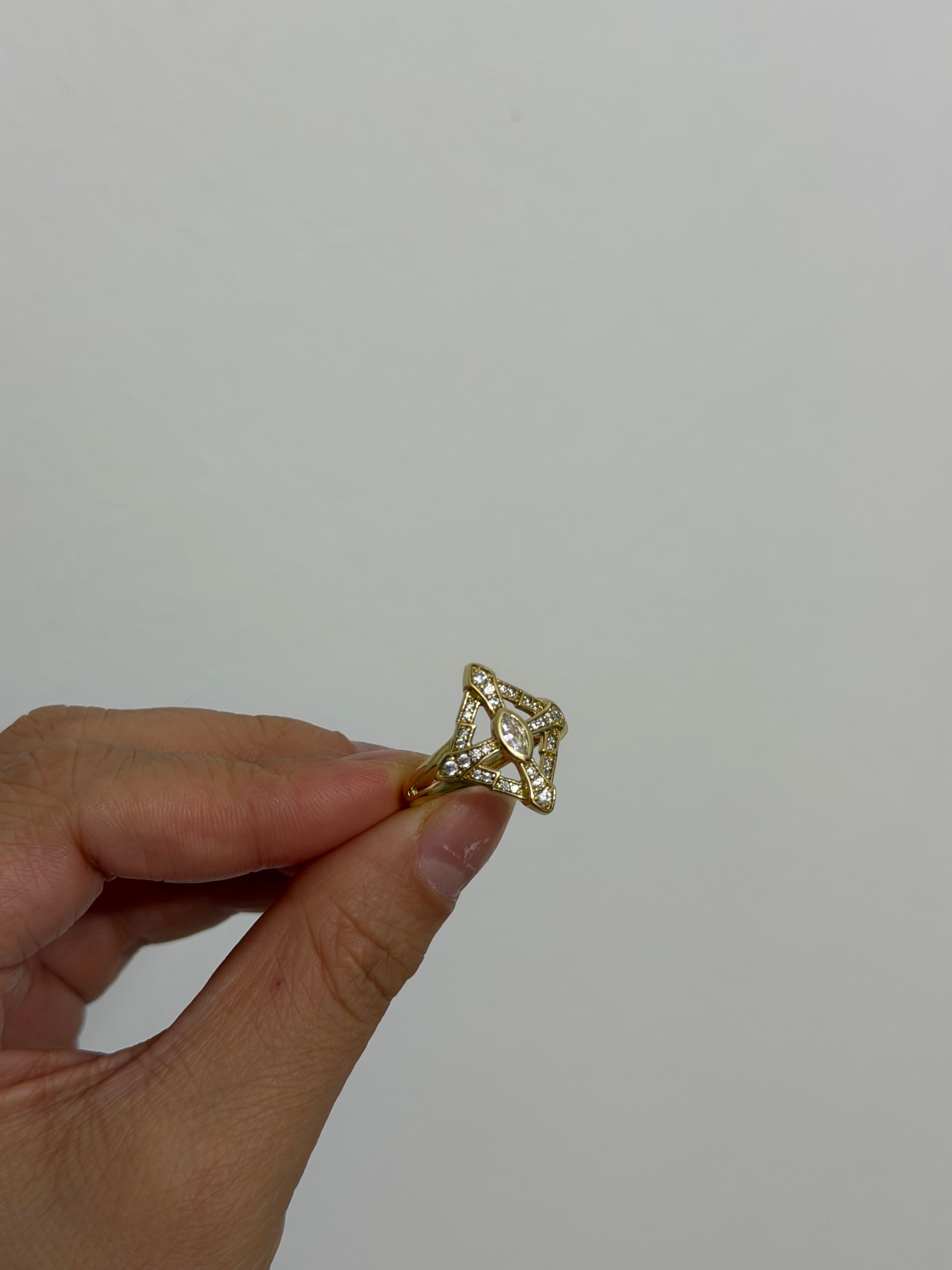 Quens Xuping Yüzük