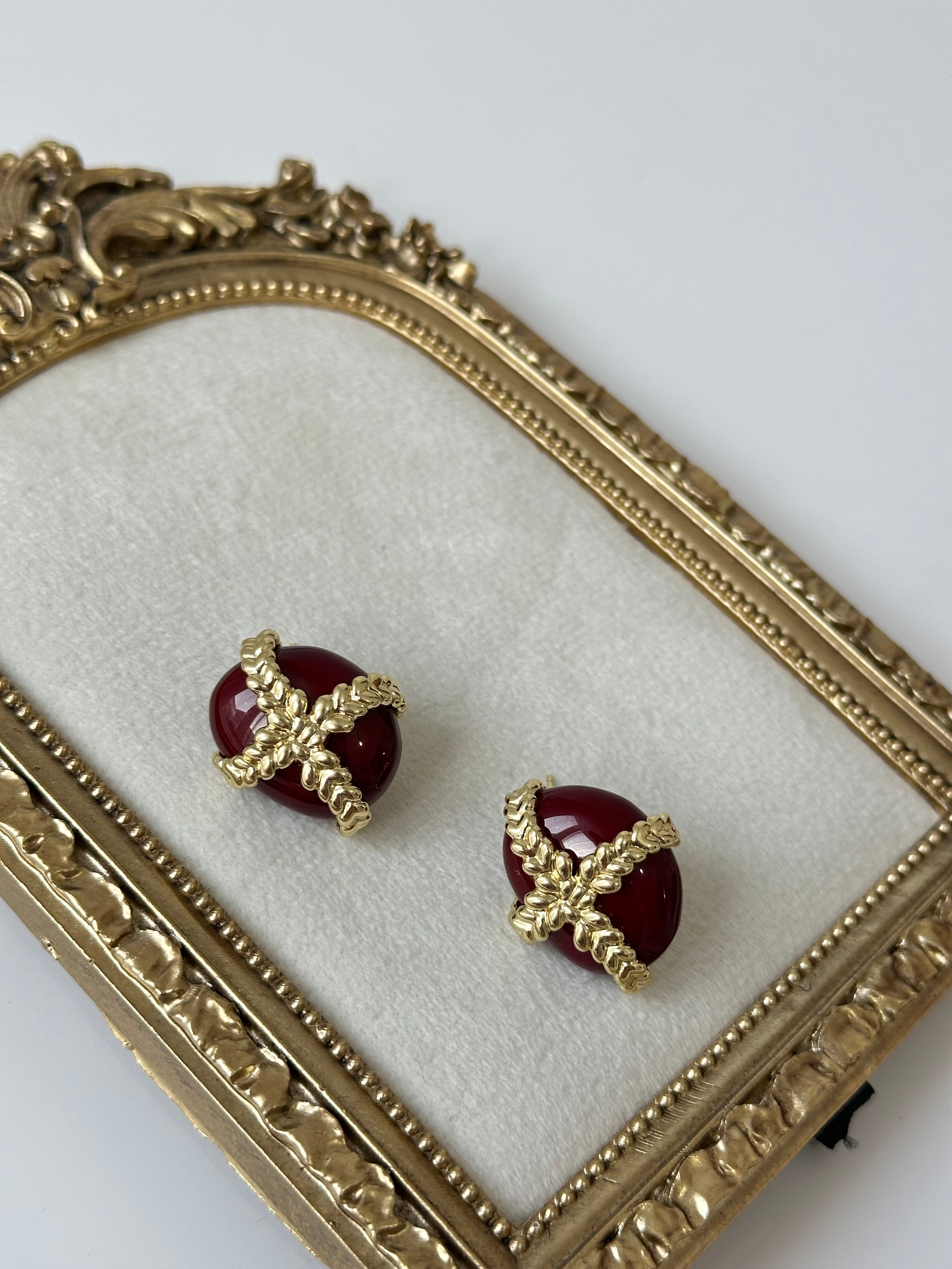 Bordo Yaprak Geçiş Küpe