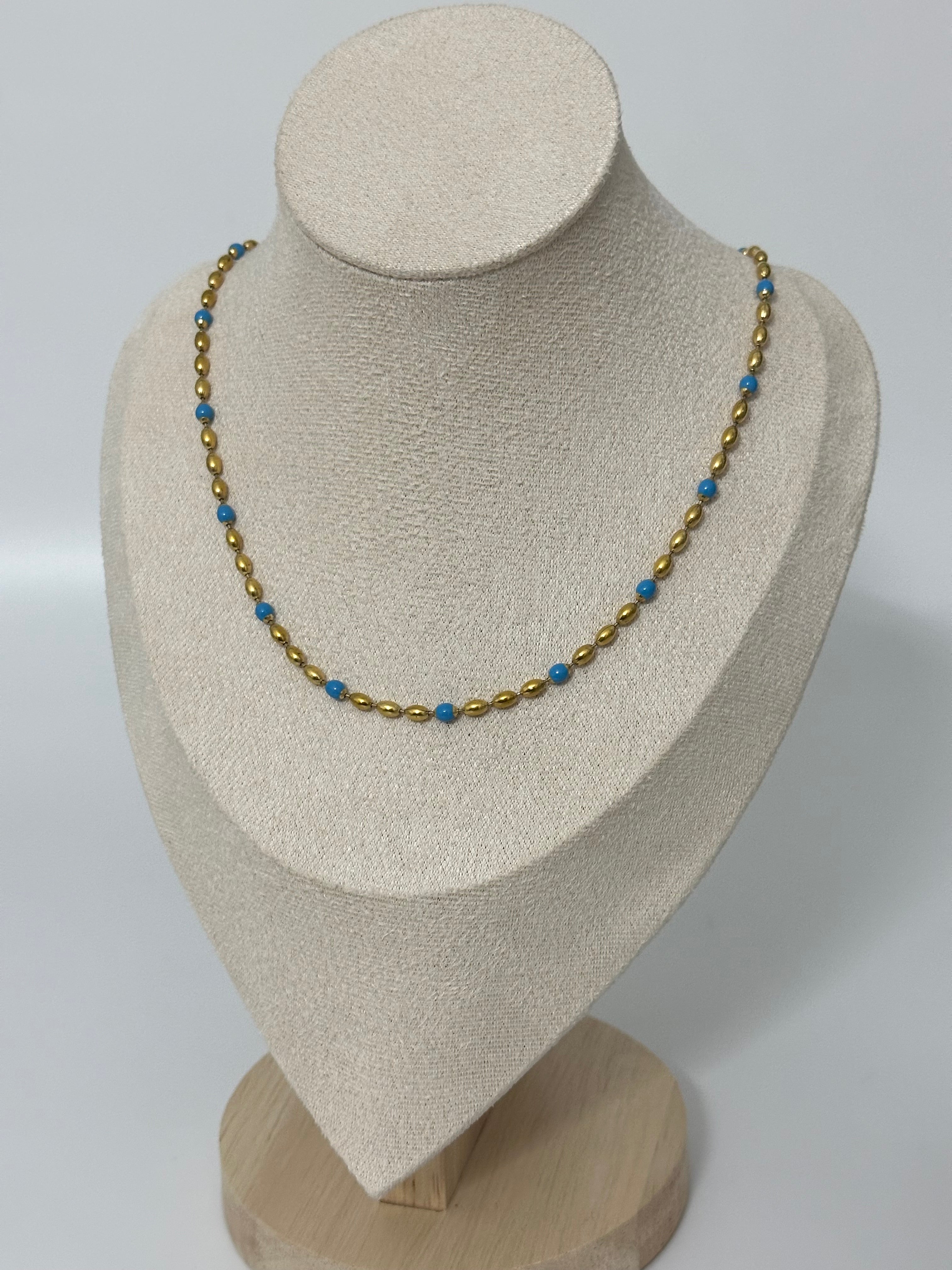 Renkli boncuk detay kolye