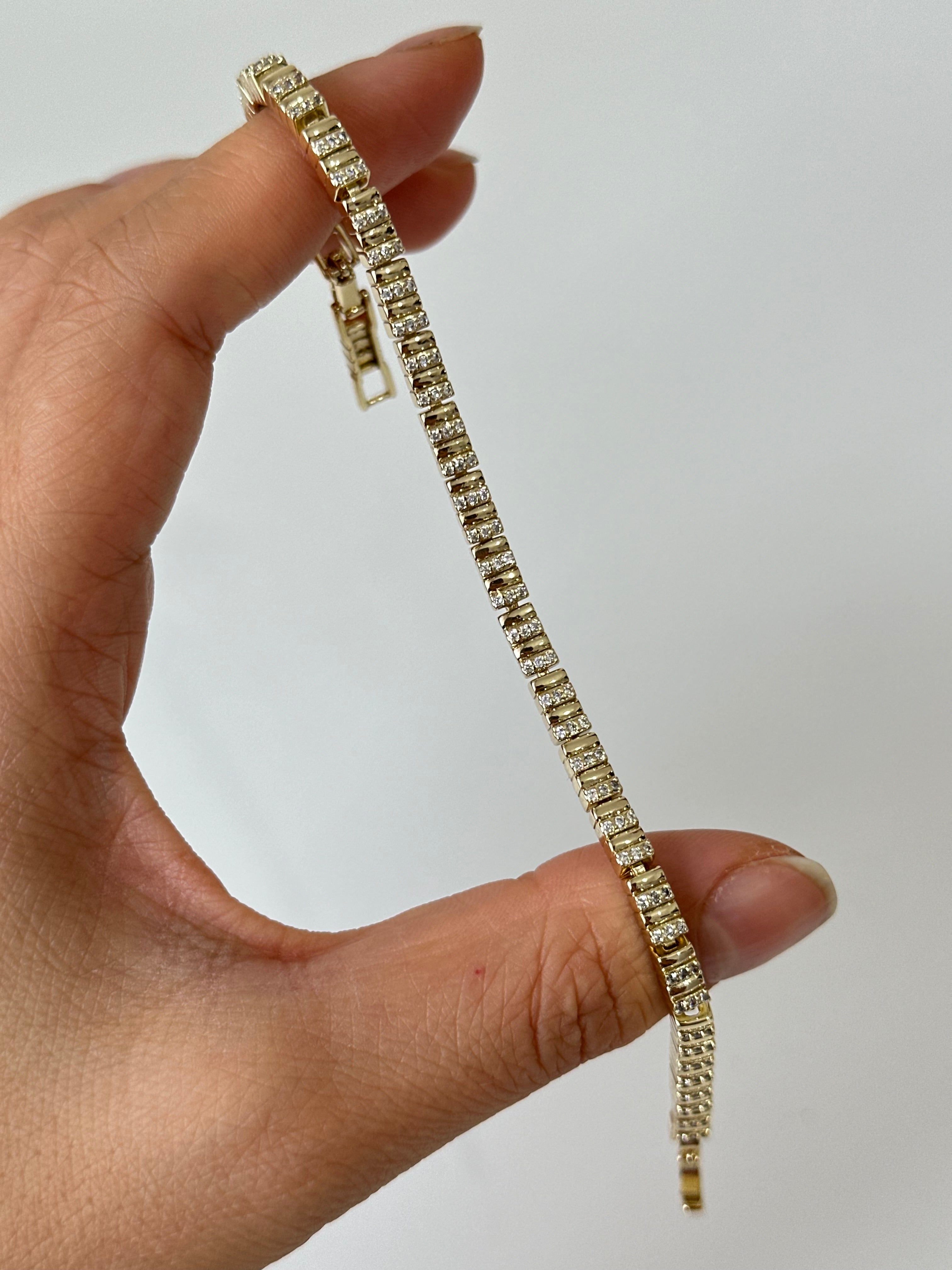 Mini Kare Taş Sıra Bileklik 14k