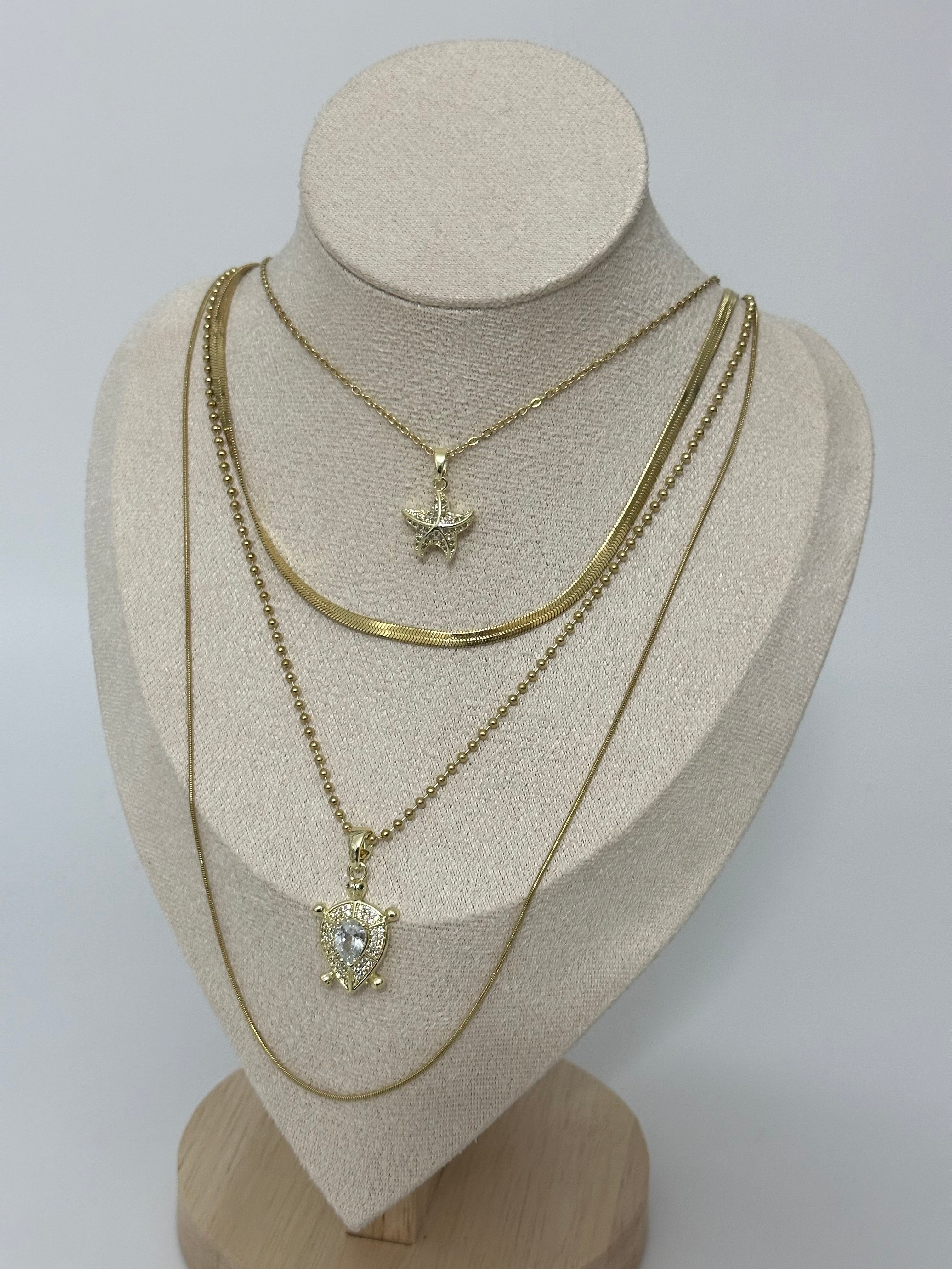 4 lü çelik set kolye hepsi ayrı ayrı