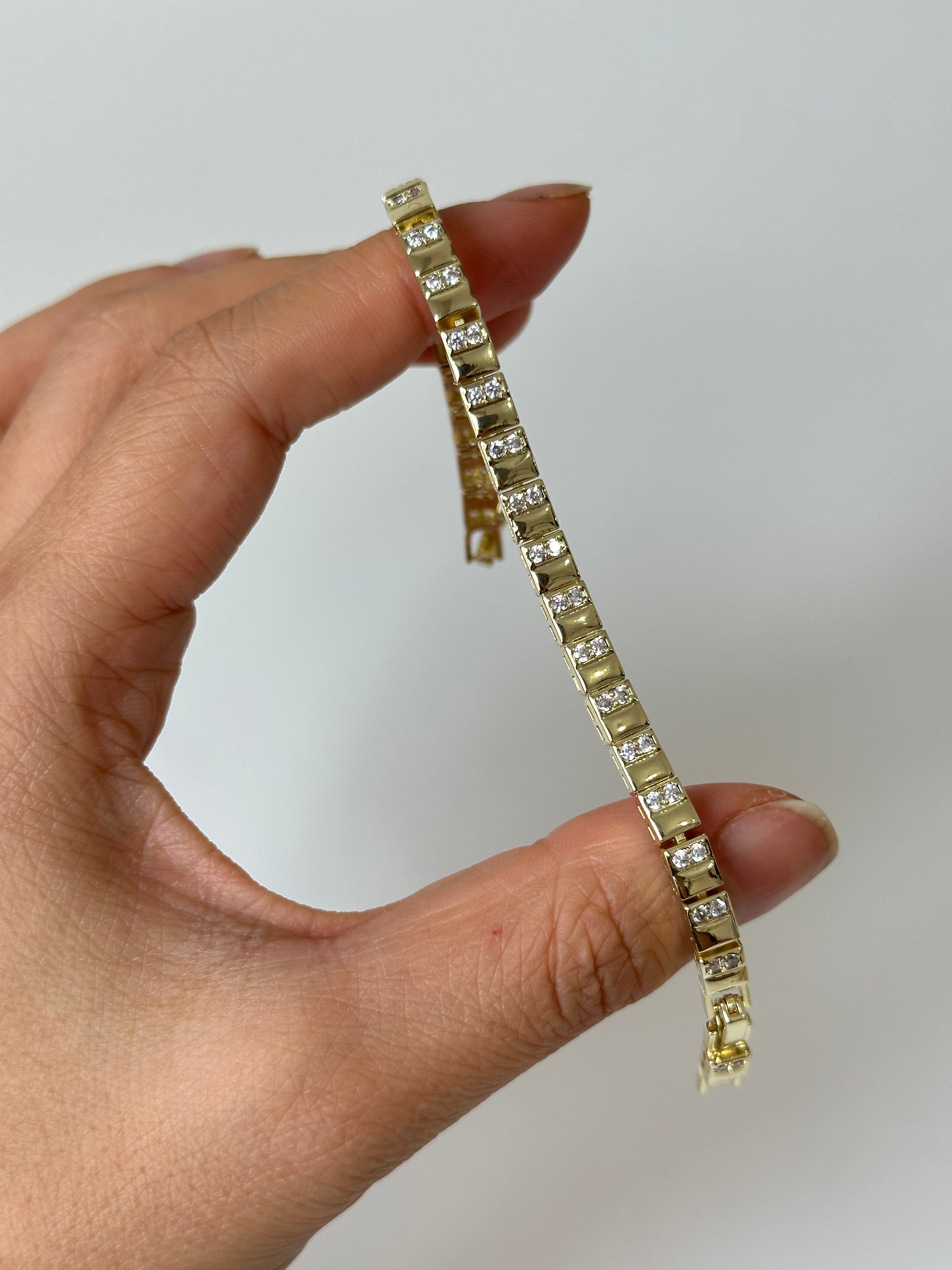 Taş İşleme Plaka Detay Bileklik