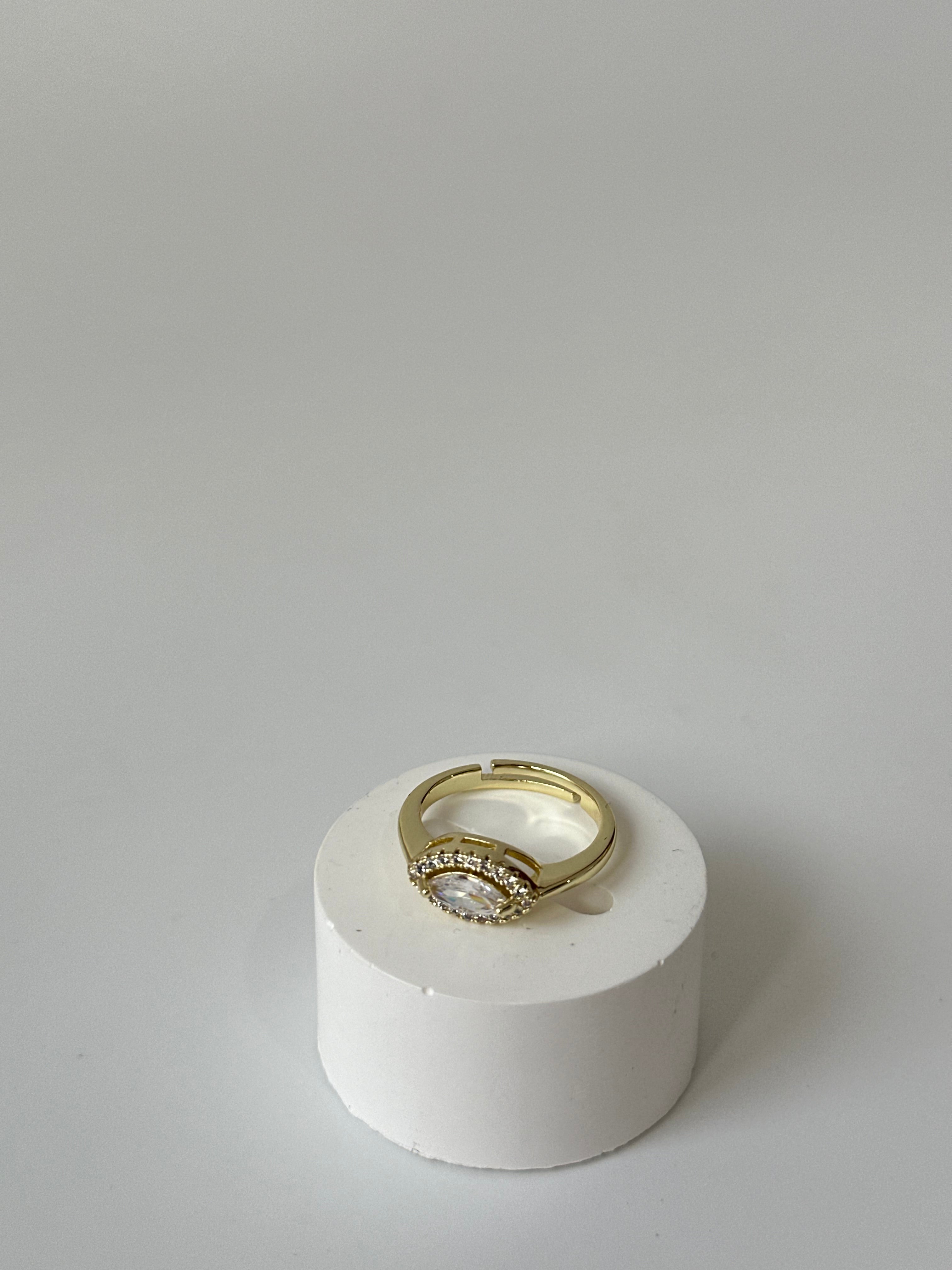 Poyse Elmas Göz Yüzük