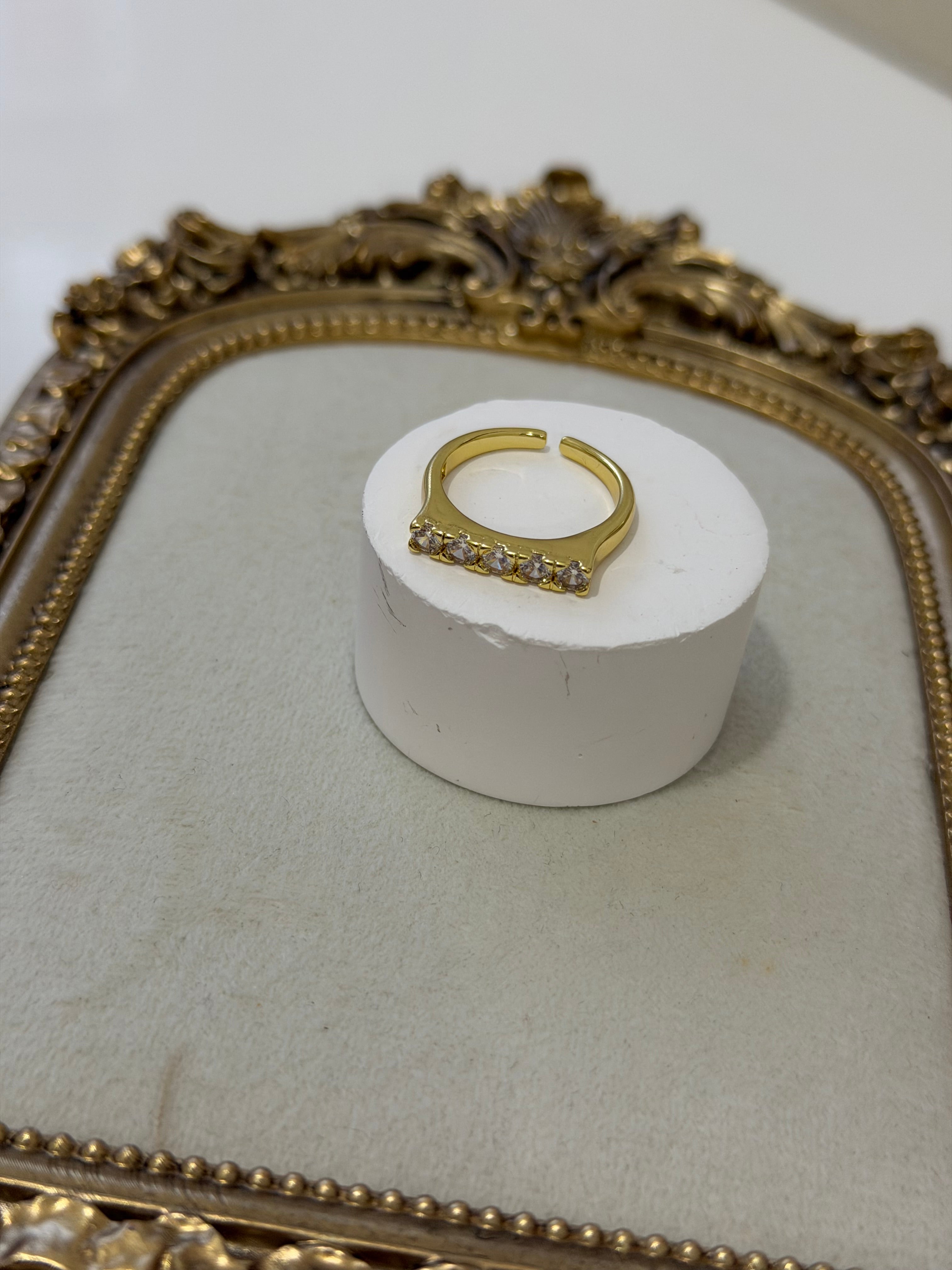 Küt Köşe Zirkon Taş Yüzük