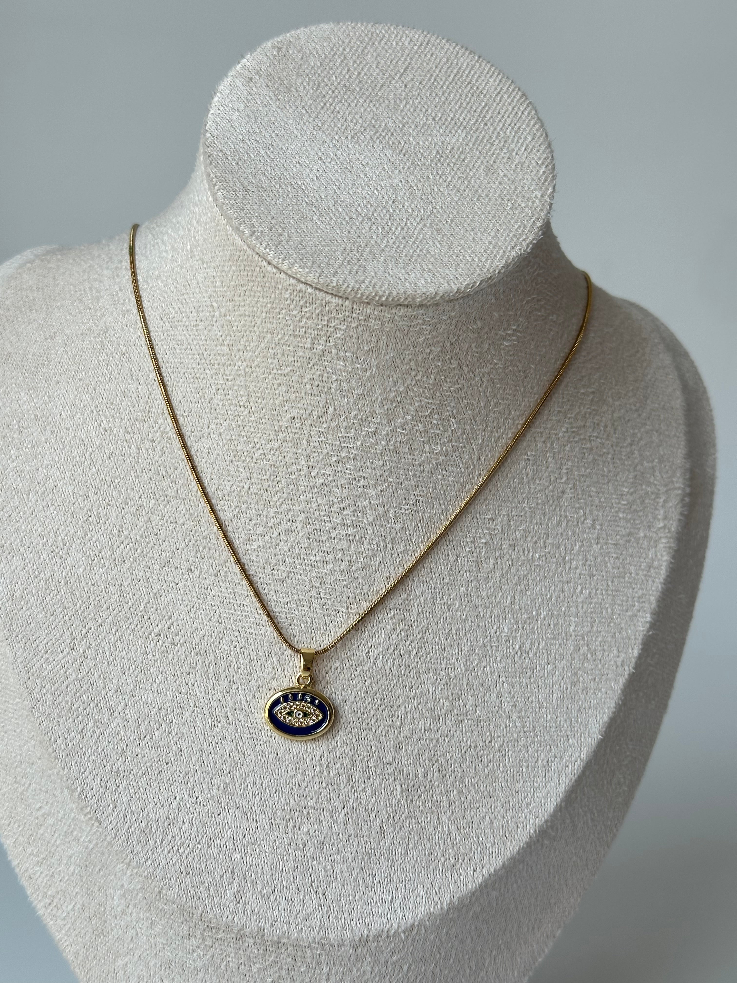 Nazar Elips Çelik Kolye