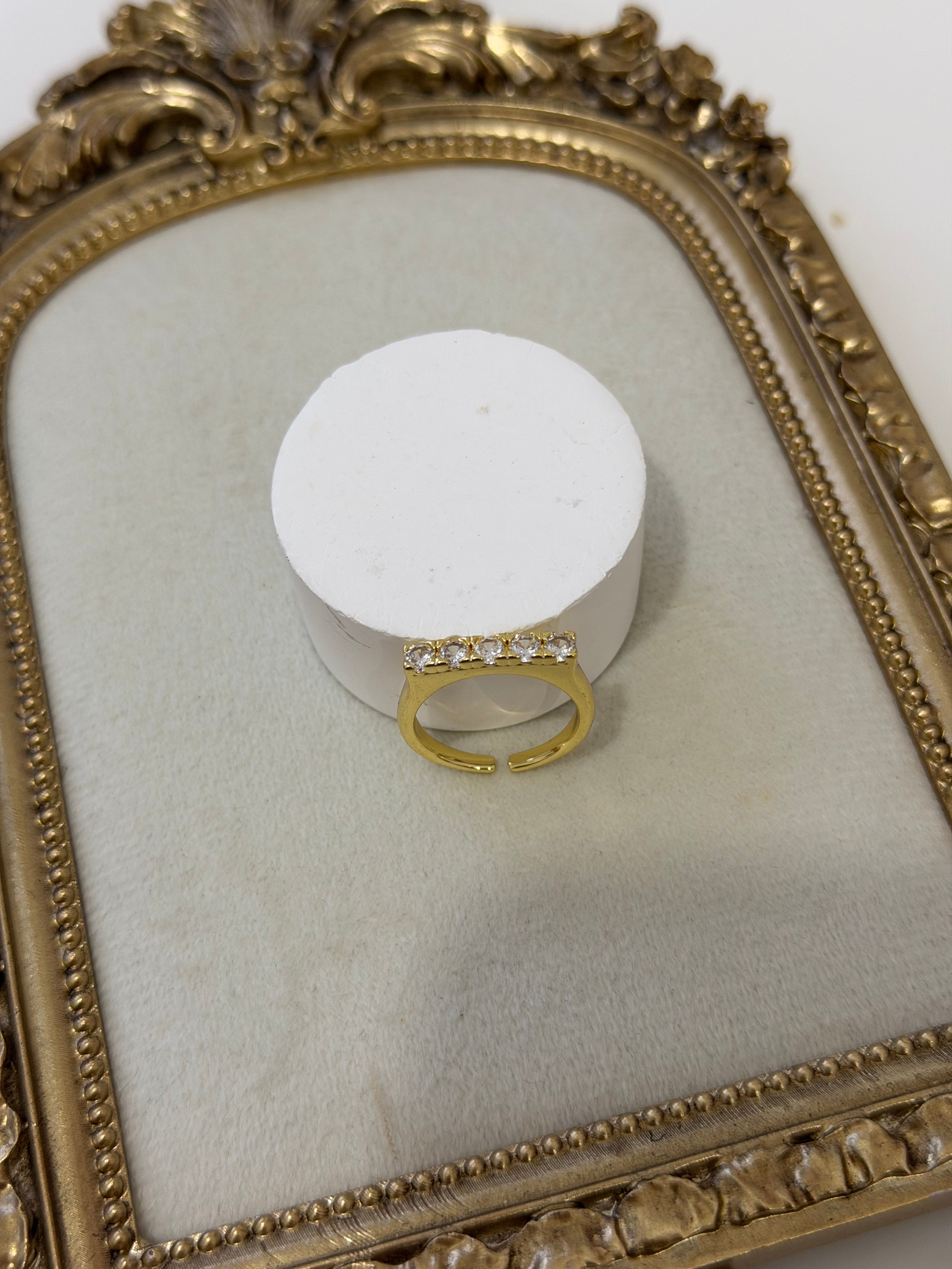 Küt Köşe Zirkon Taş Yüzük