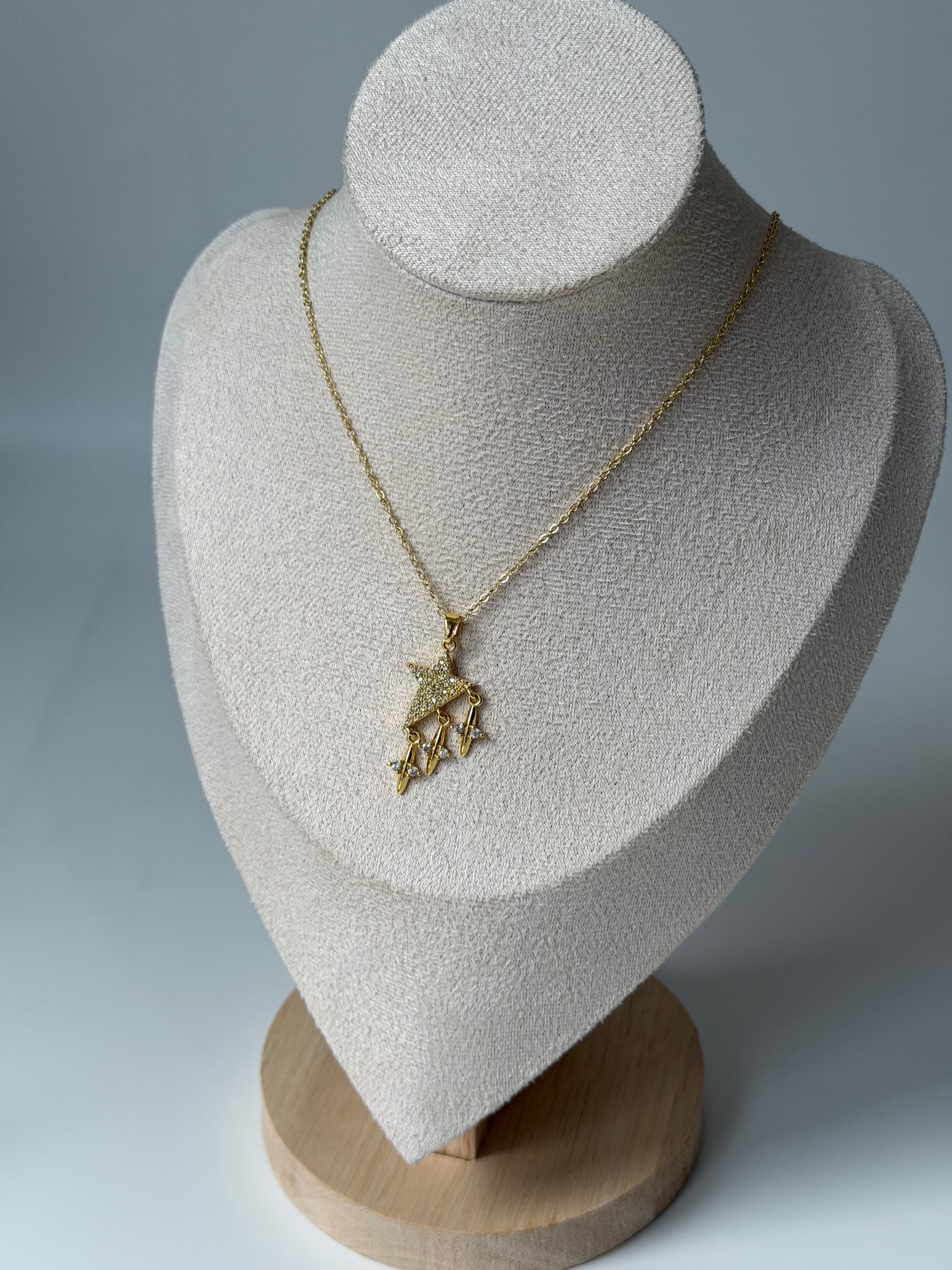 Gold Yıldız Yolu Kolye Çelik