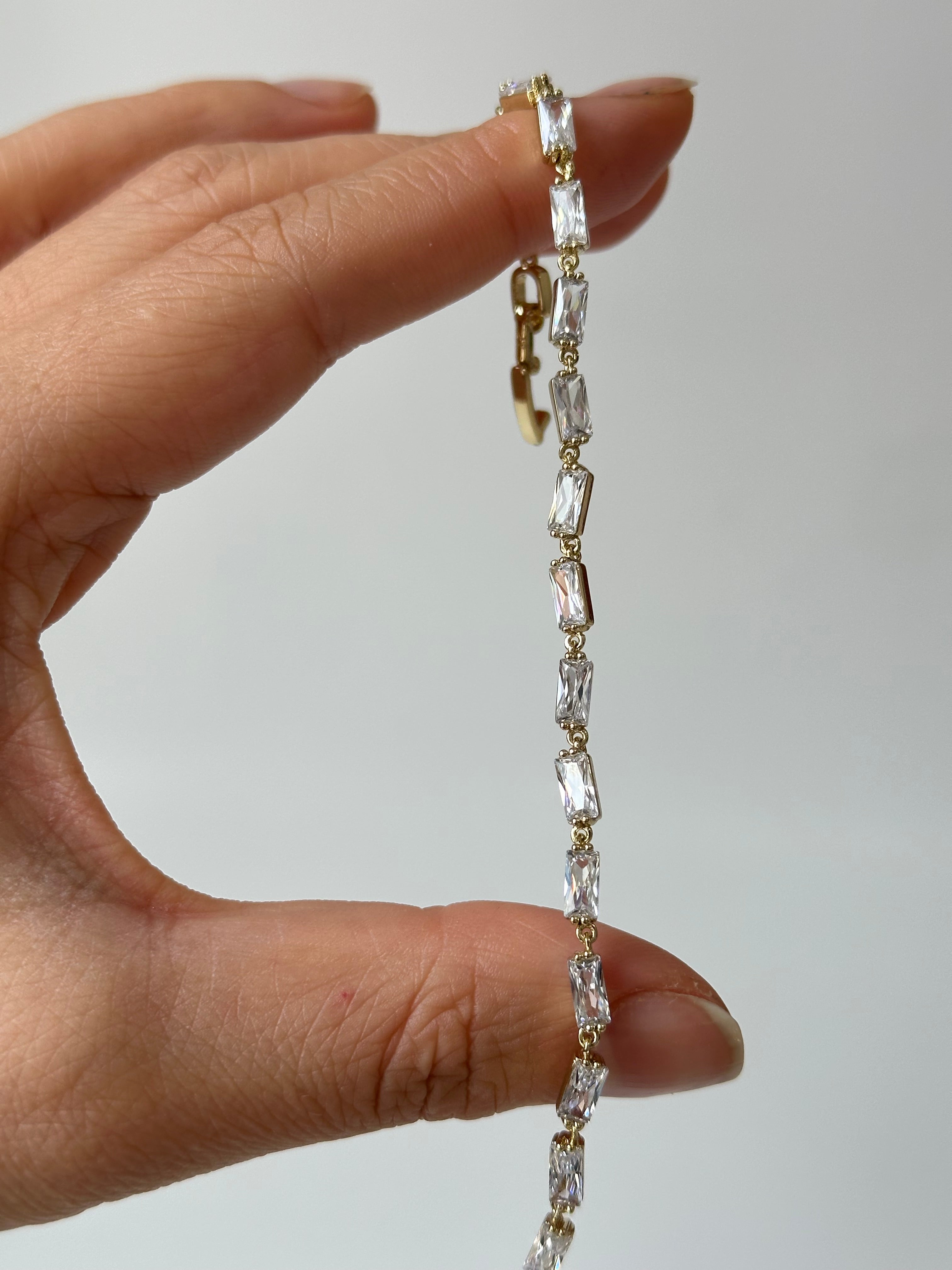 Gold Asimetrik Taş Yolu Bileklik Xuping