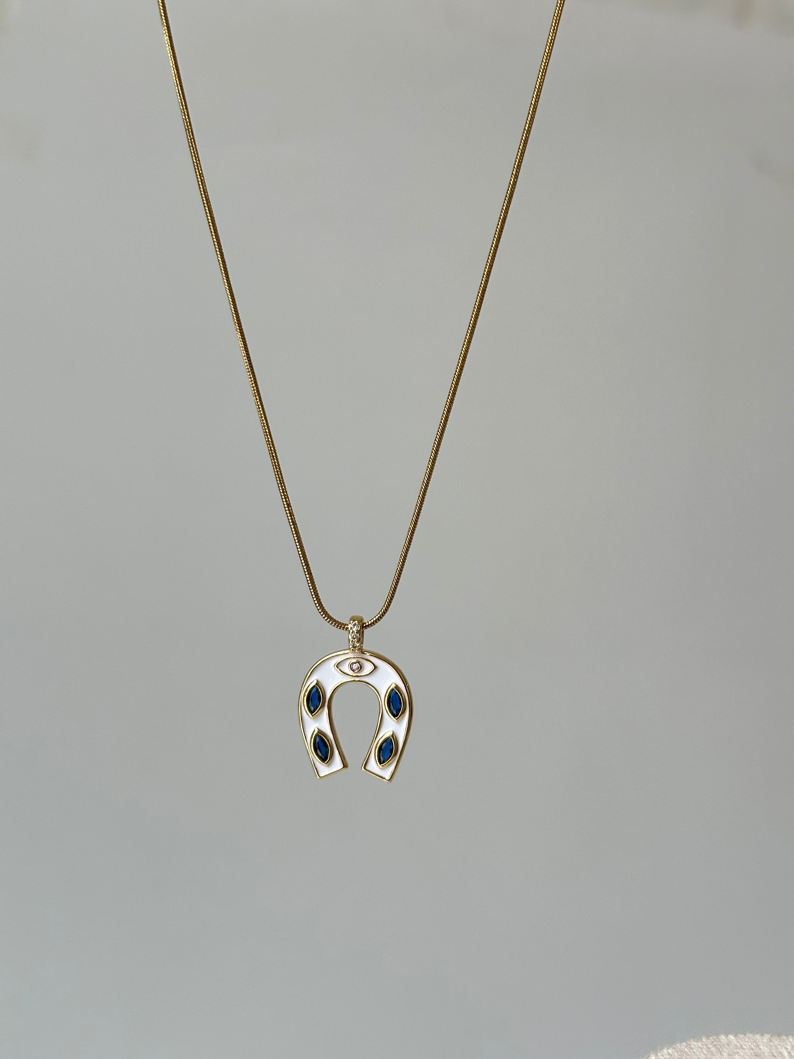 Blues Taş Nal Kolye Çelik