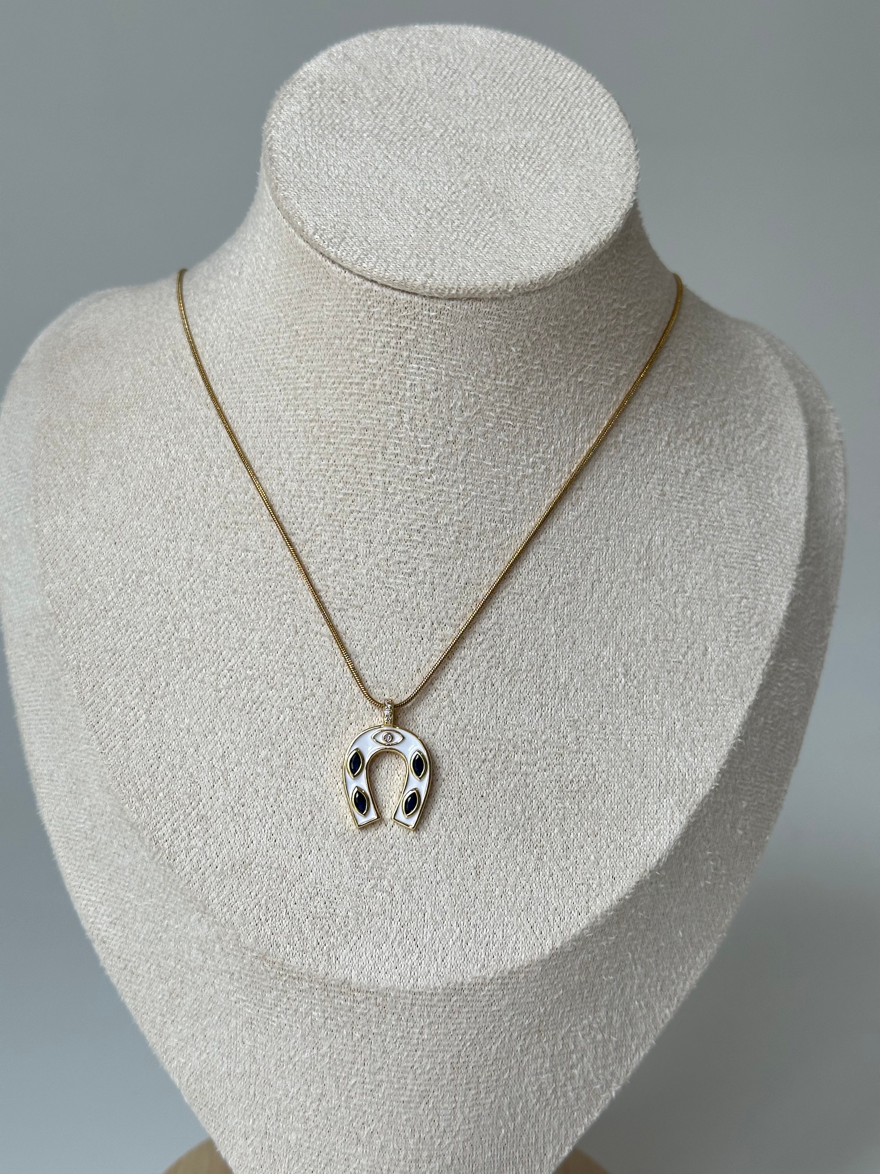 Blues Taş Nal Kolye Çelik