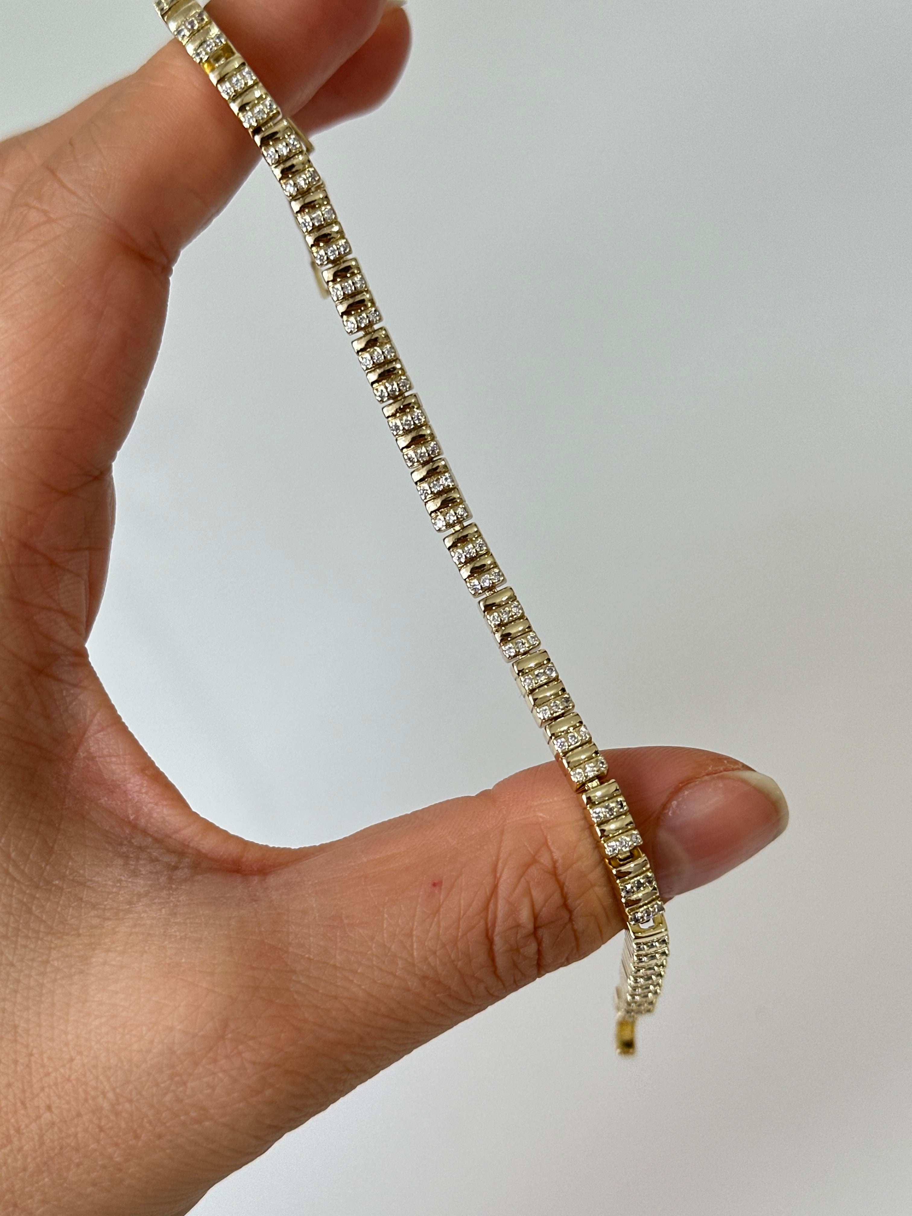 Mini Kare Taş Sıra Bileklik 14k