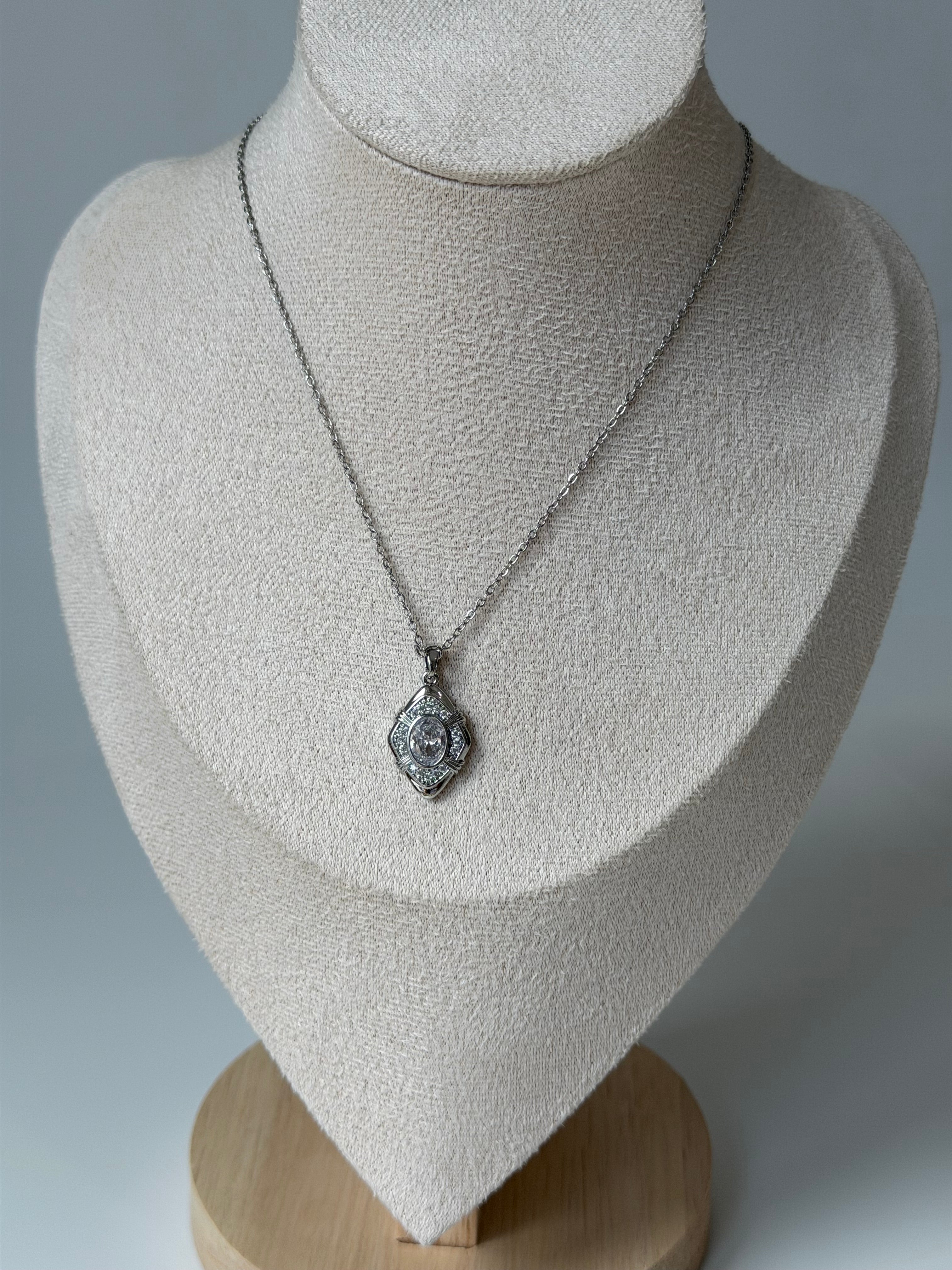 Silver Elisa Kolye Çelik