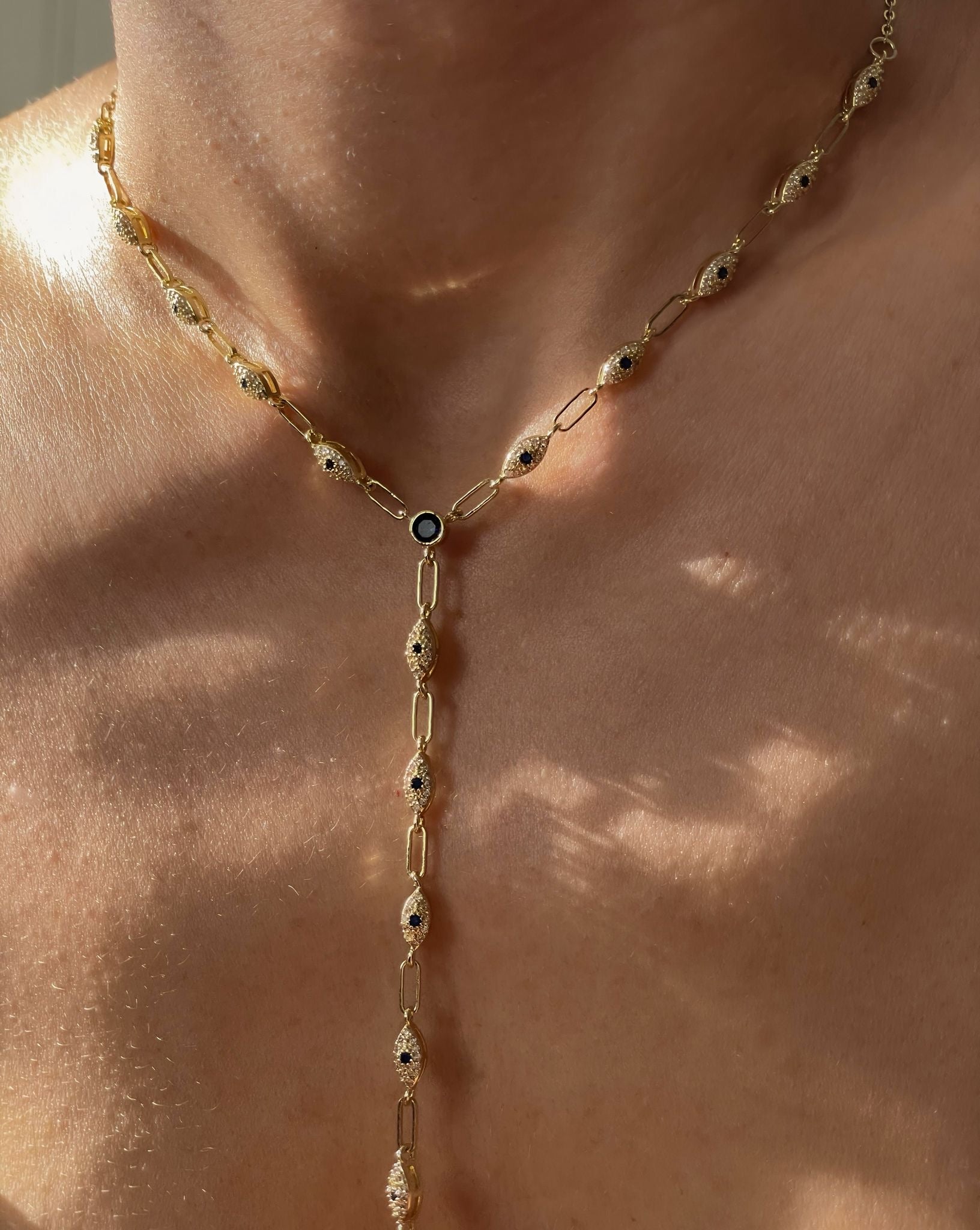 Göz Detay Dekolte Kolye