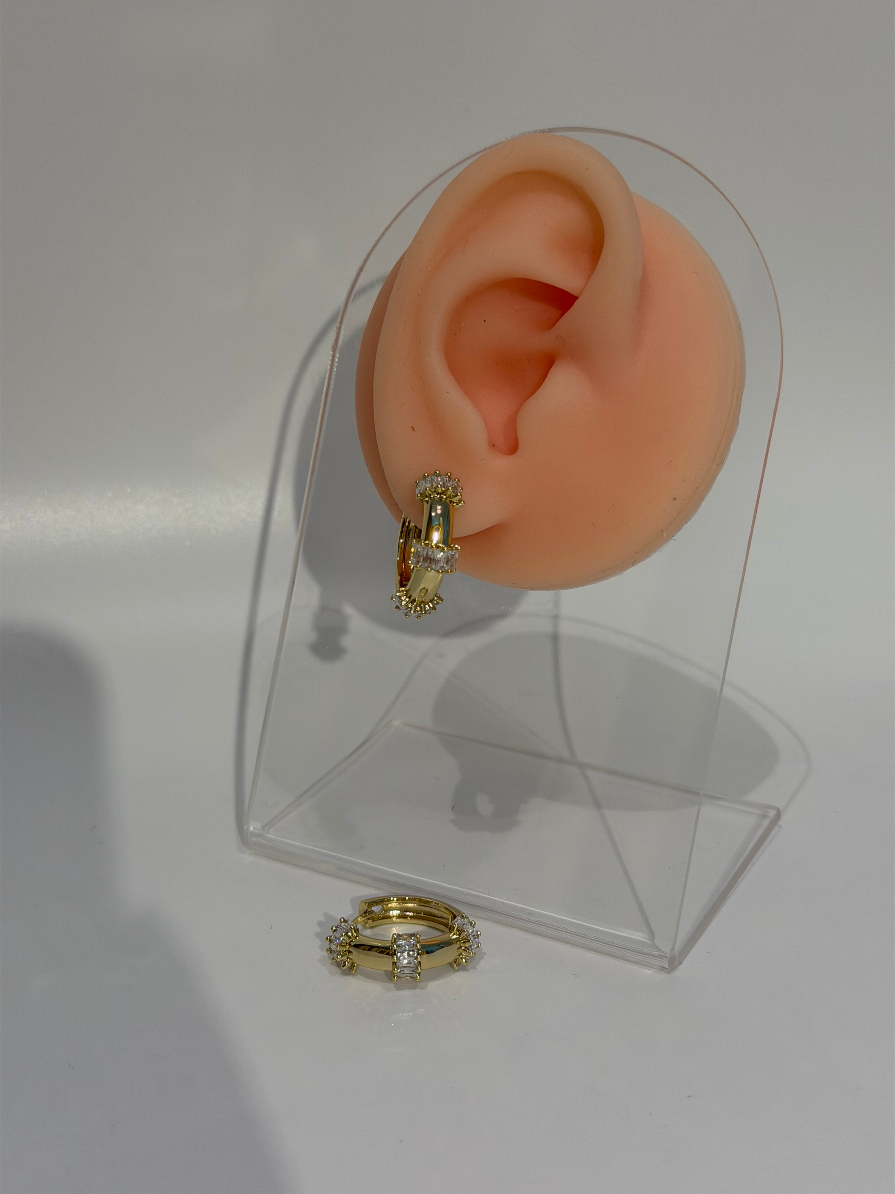 3 taş Sıra Xuping Küpe