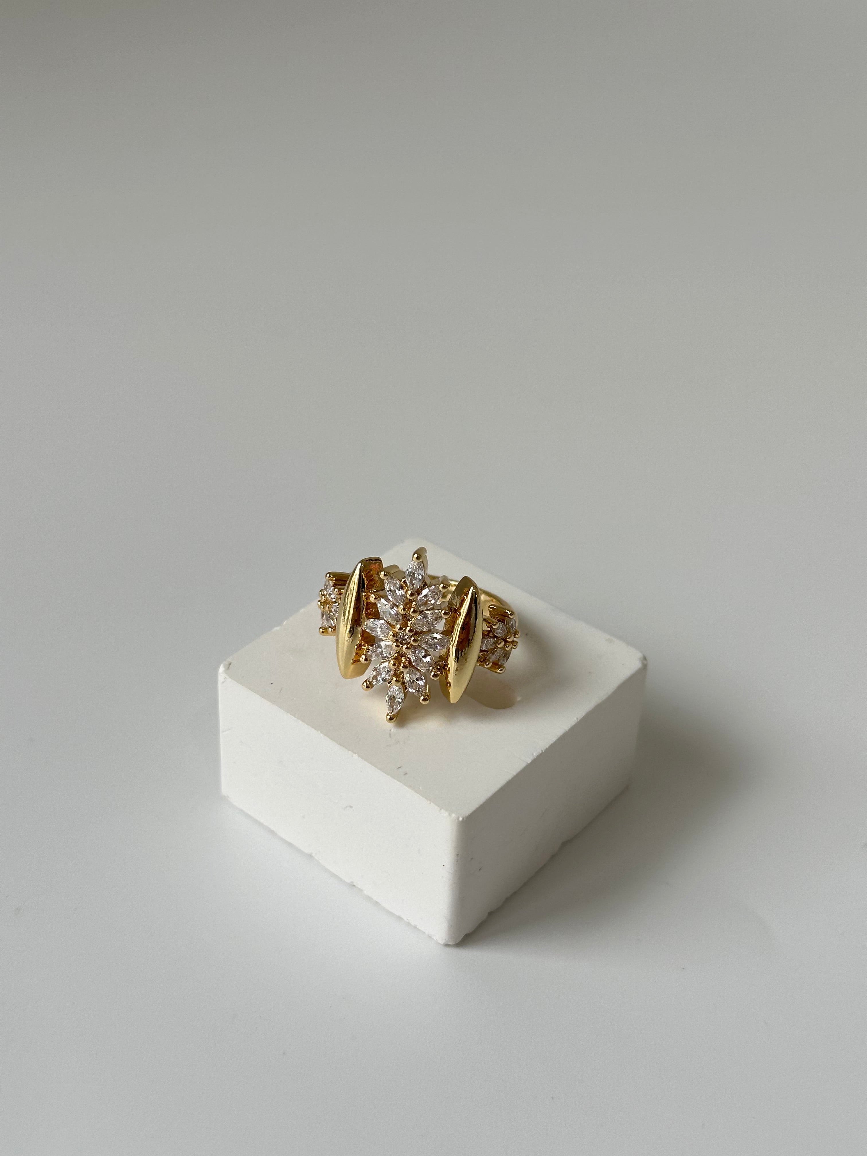 Princes Gold Elmas Taş Montür Yüzük