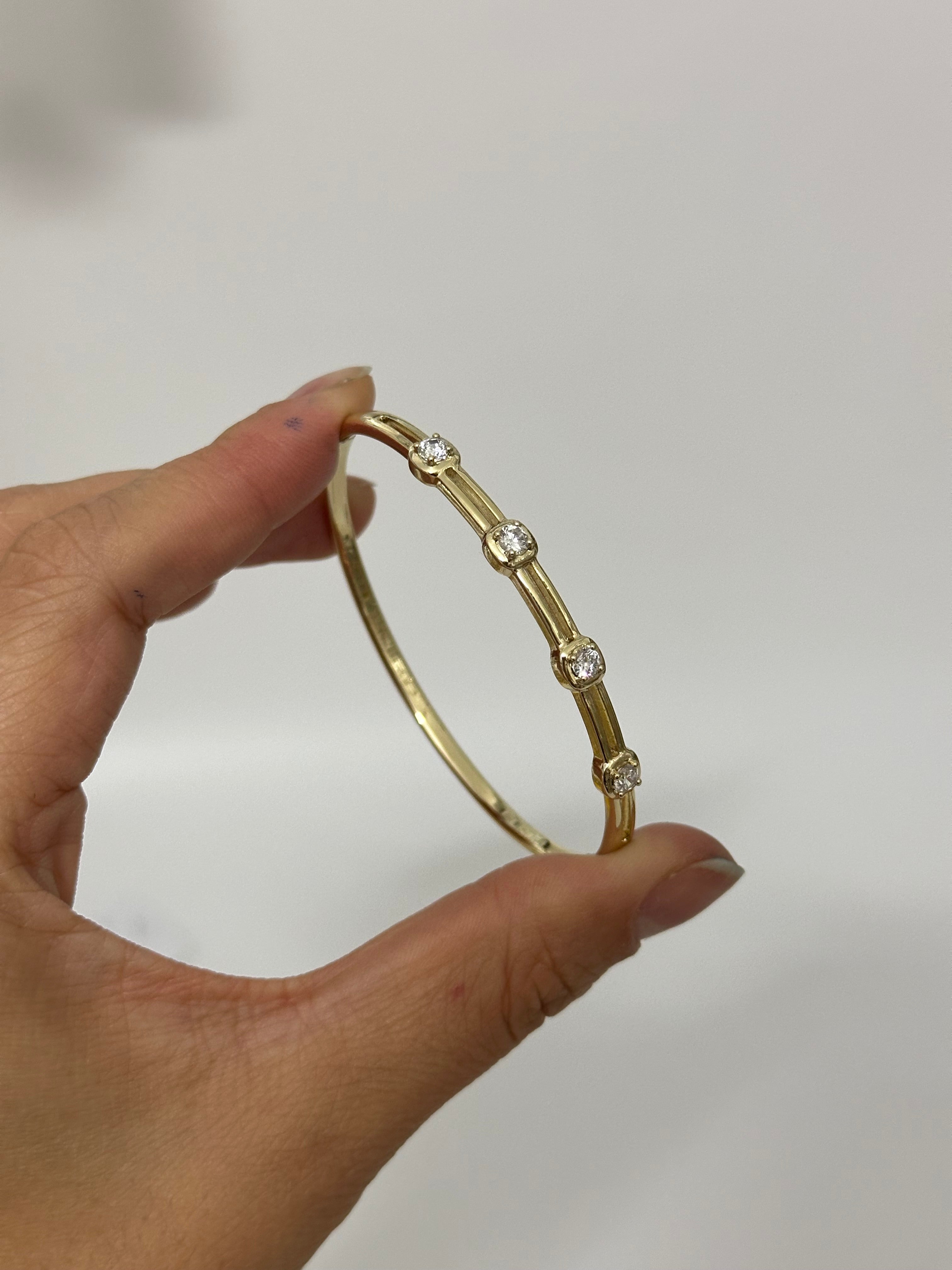 4 Taş Xuping Kelepçe