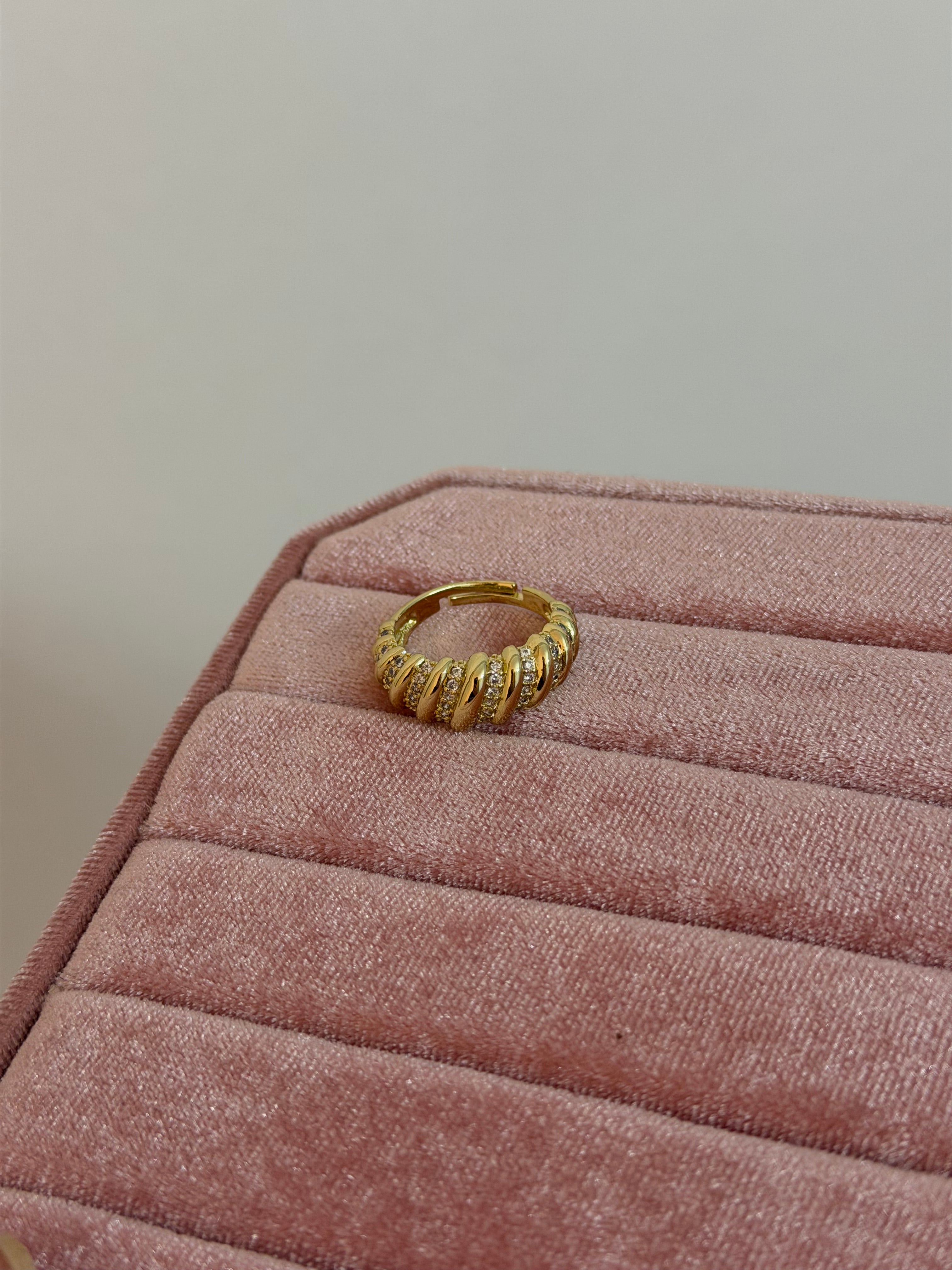 Zirkon Sarmal Yüzük