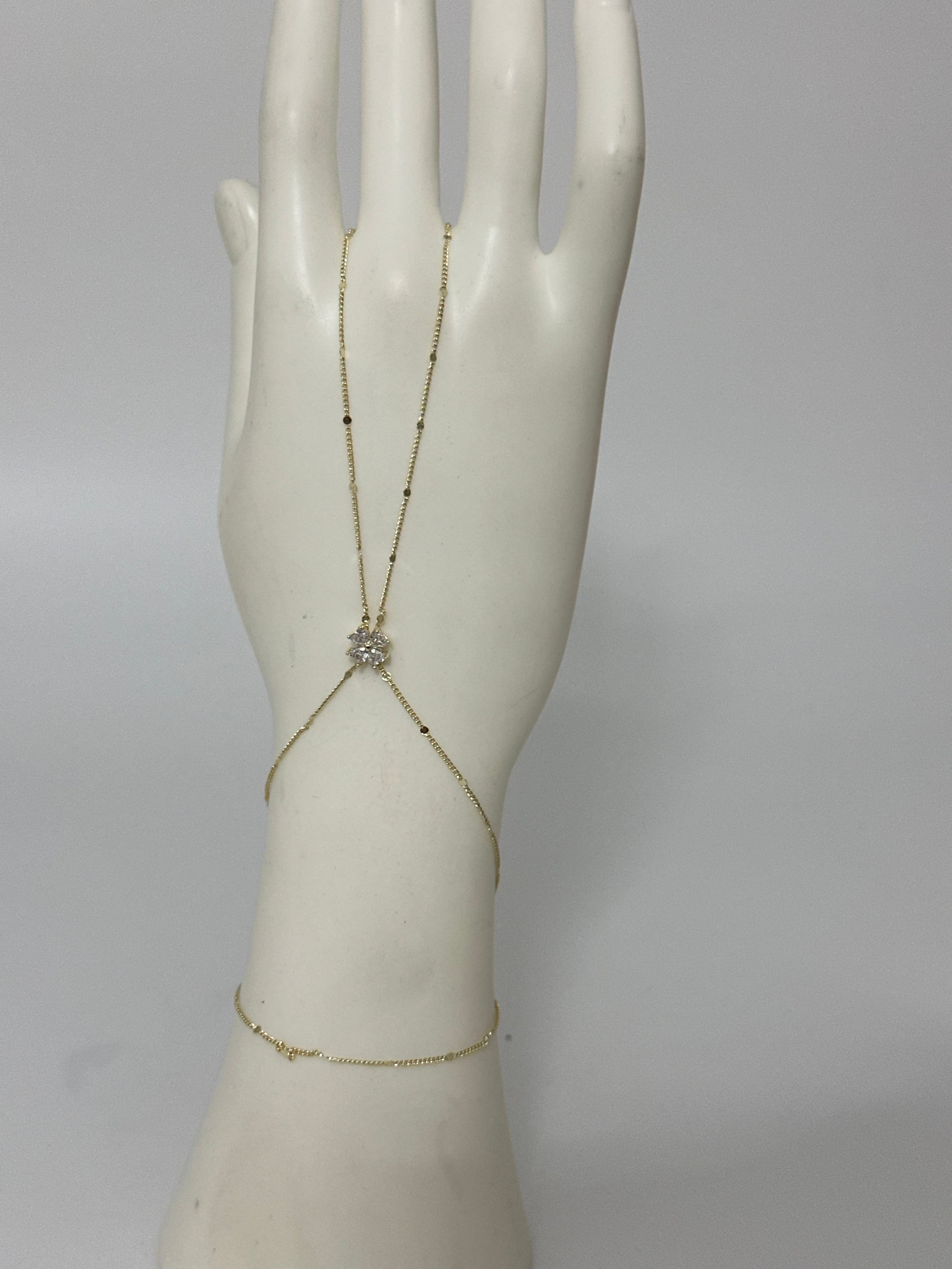 Yonca Taş Model Şahmeran