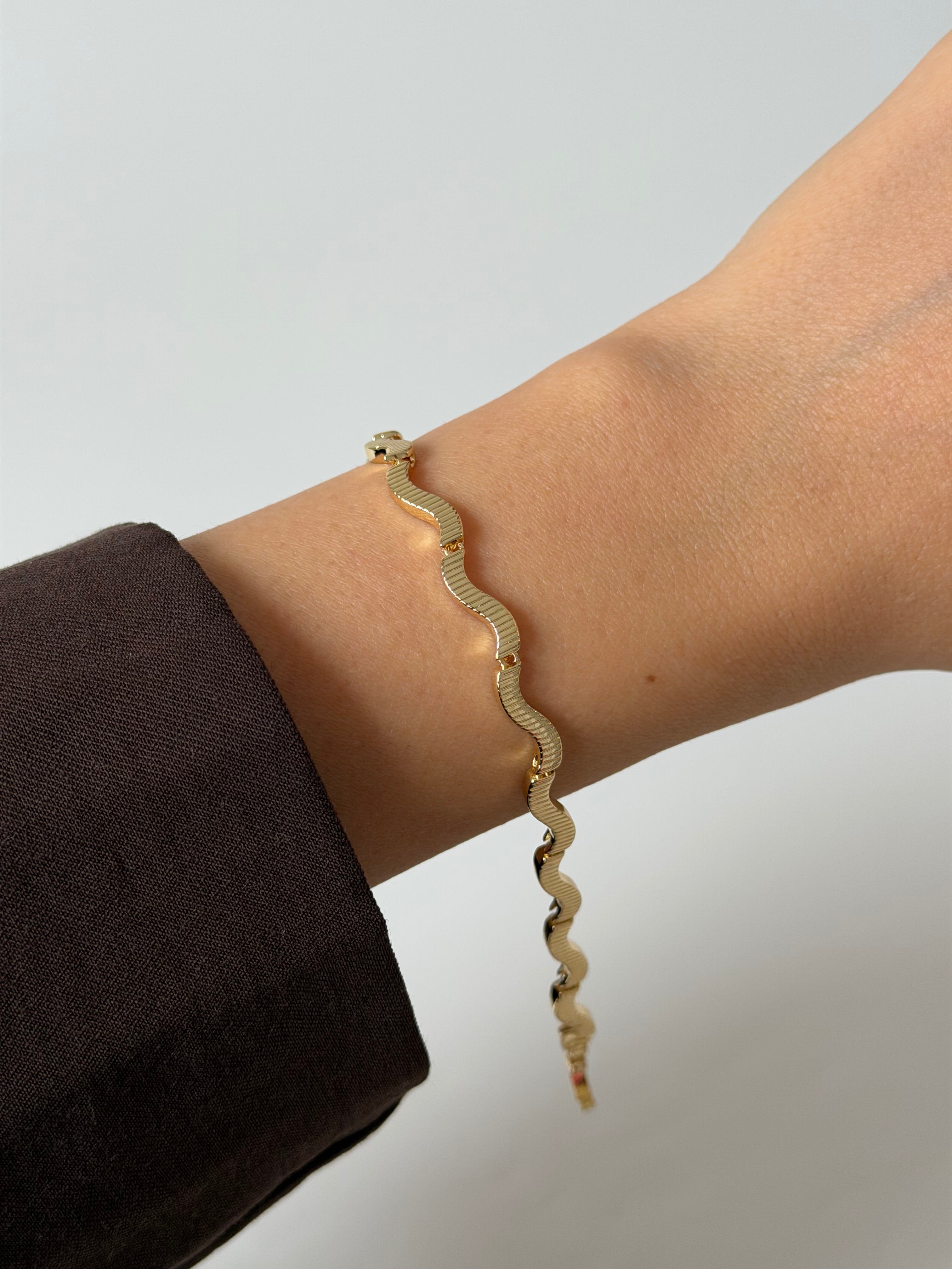 Desenli S geçiş Xuping Bileklik