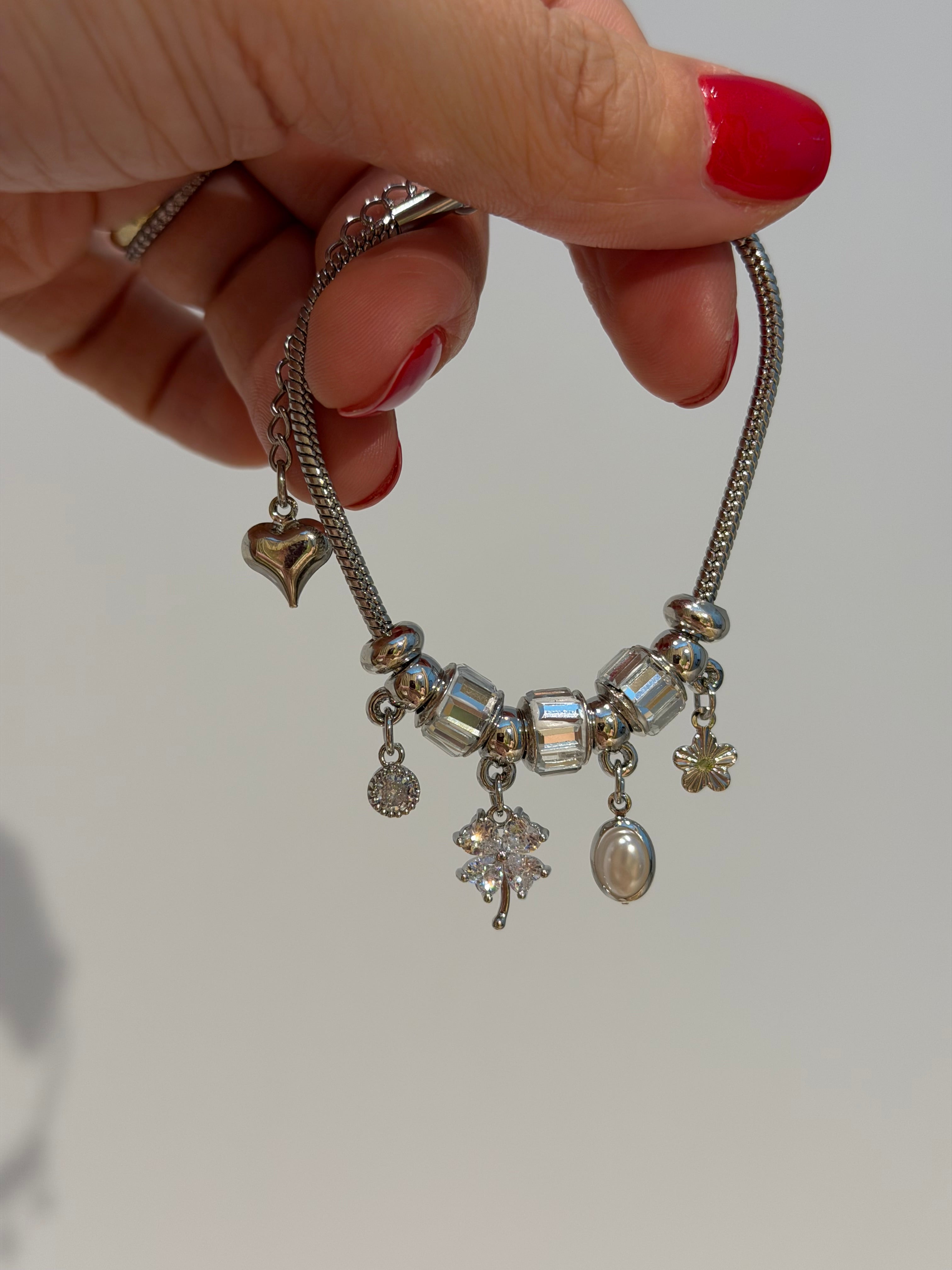 Silver Yonca İnci Charm Bileklik Çelik