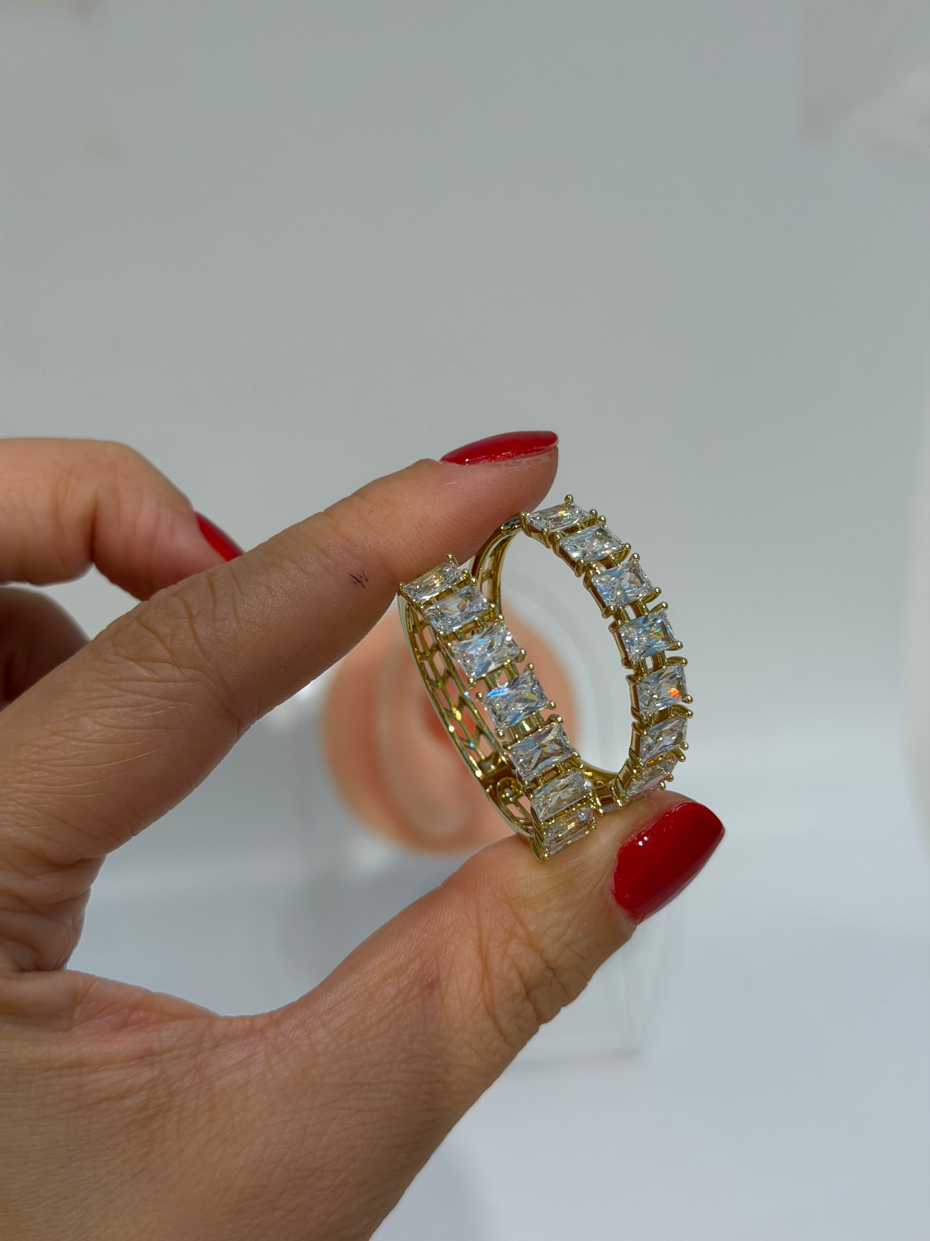 Full Taş İşleme Halka Küpe Xuping