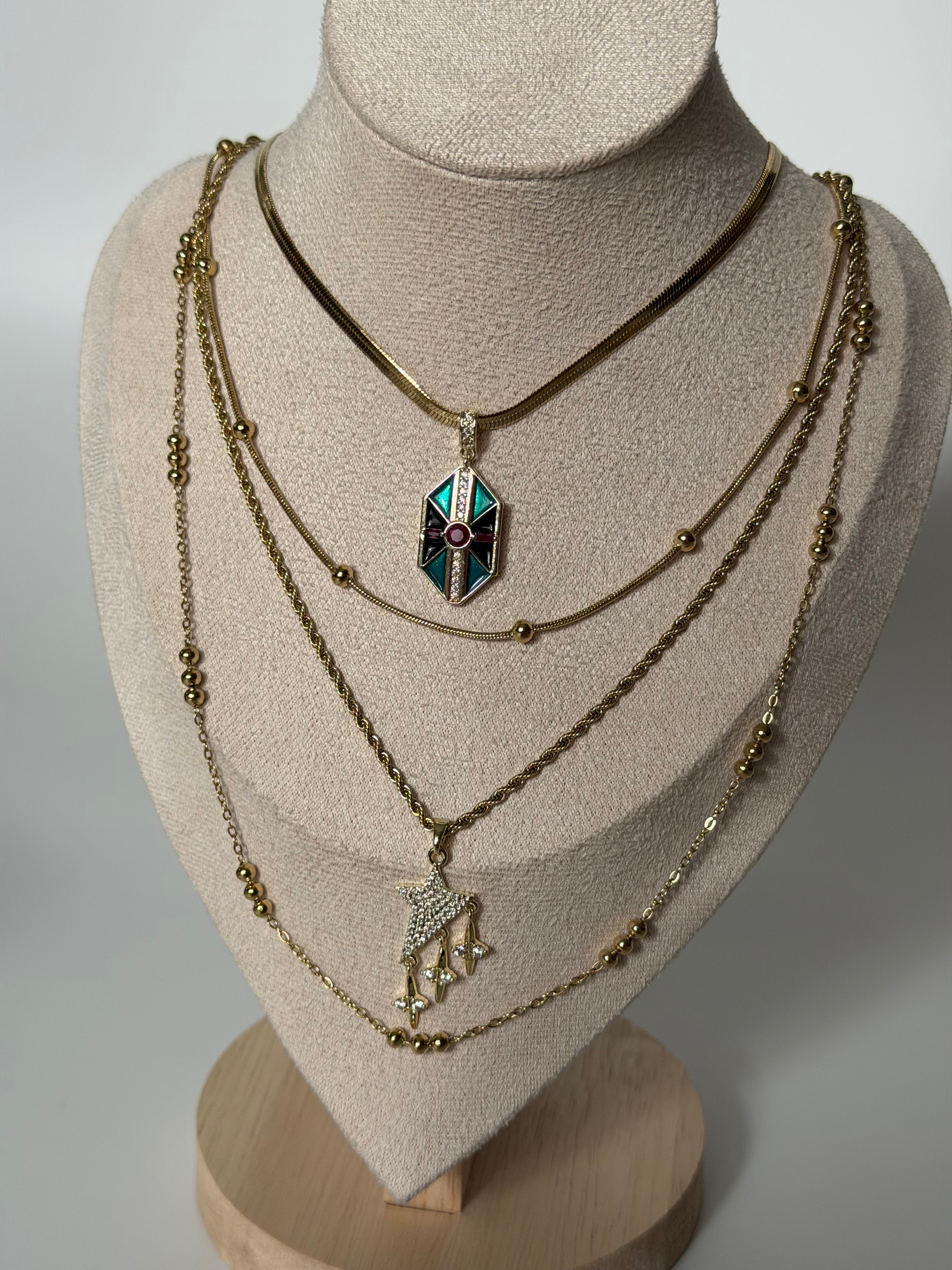 Yıldız Sarkıt Damla Set Kolye Çelik