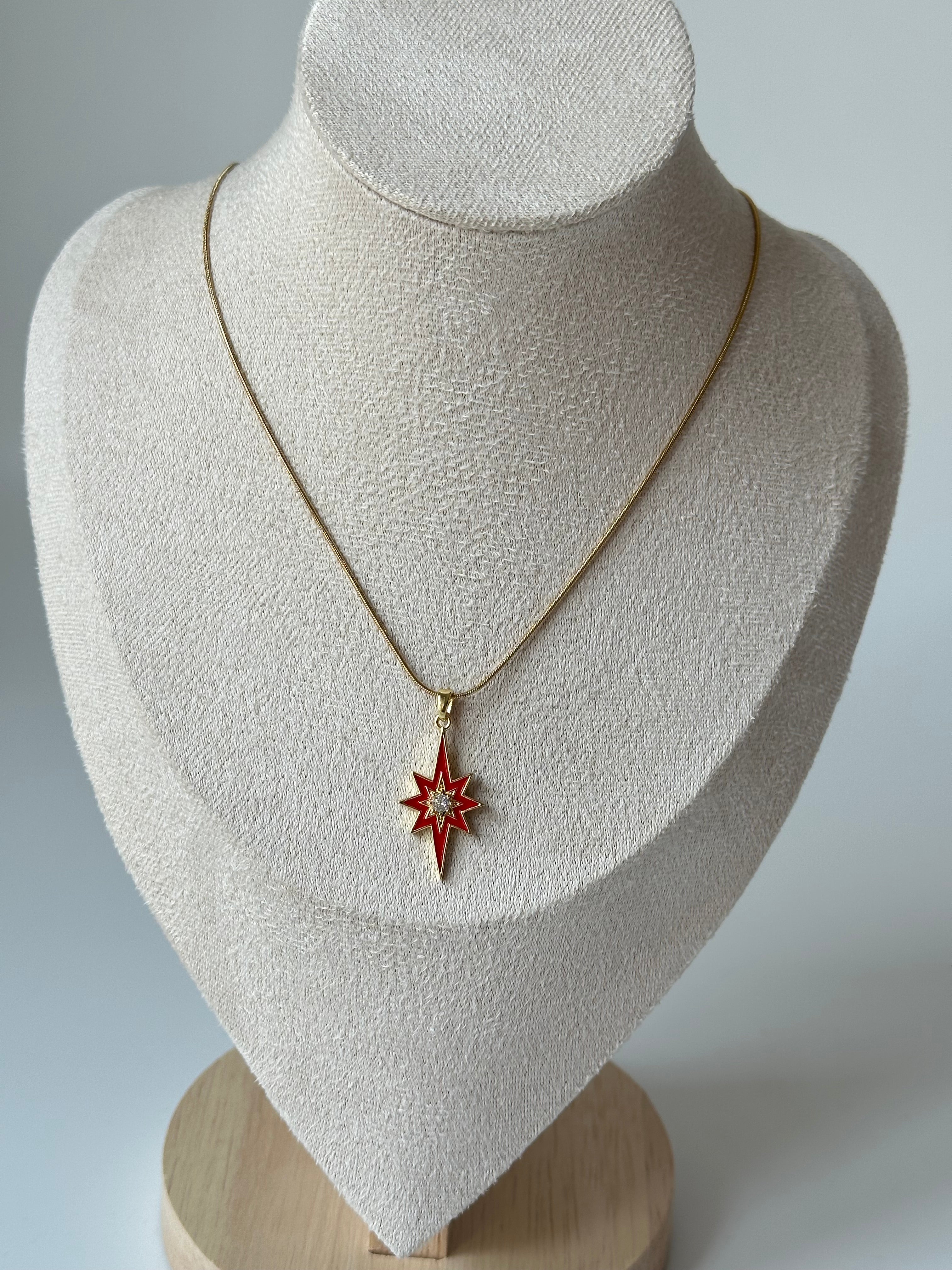 Kırmızı Kuzey Yıldız Kolye Çelik