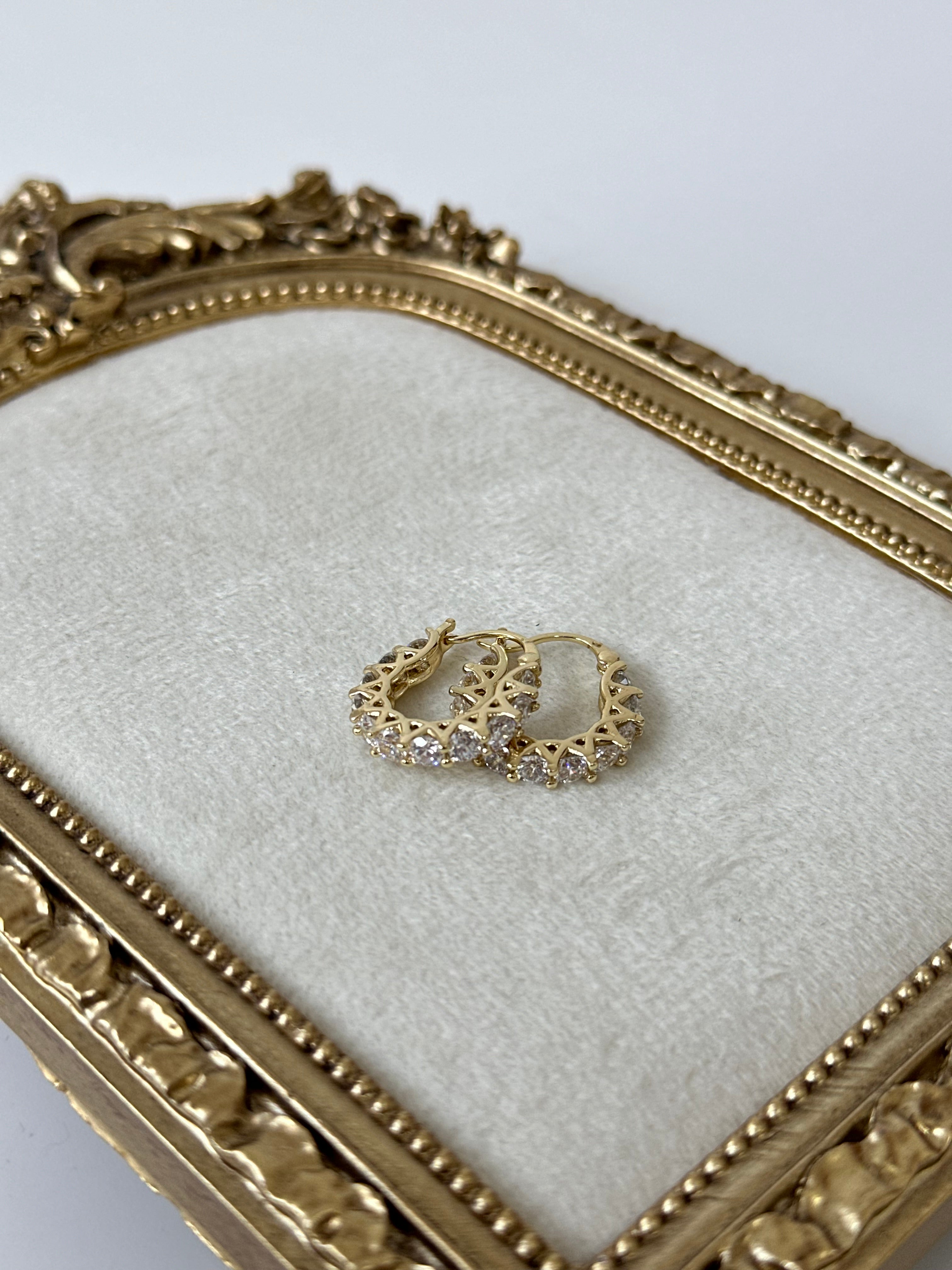 Taş Sıra Halka Xuping Küpe