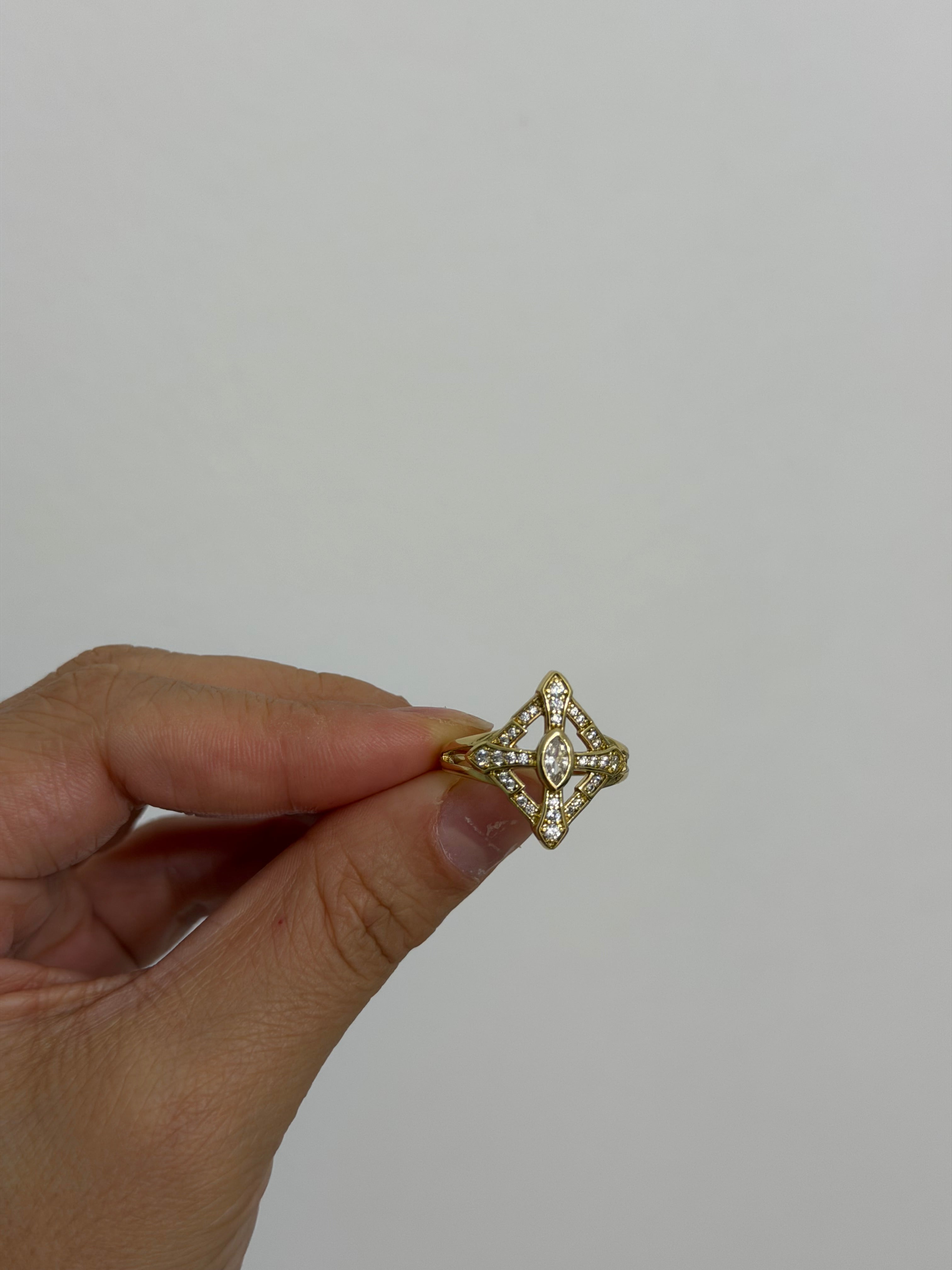 Quens Xuping Yüzük