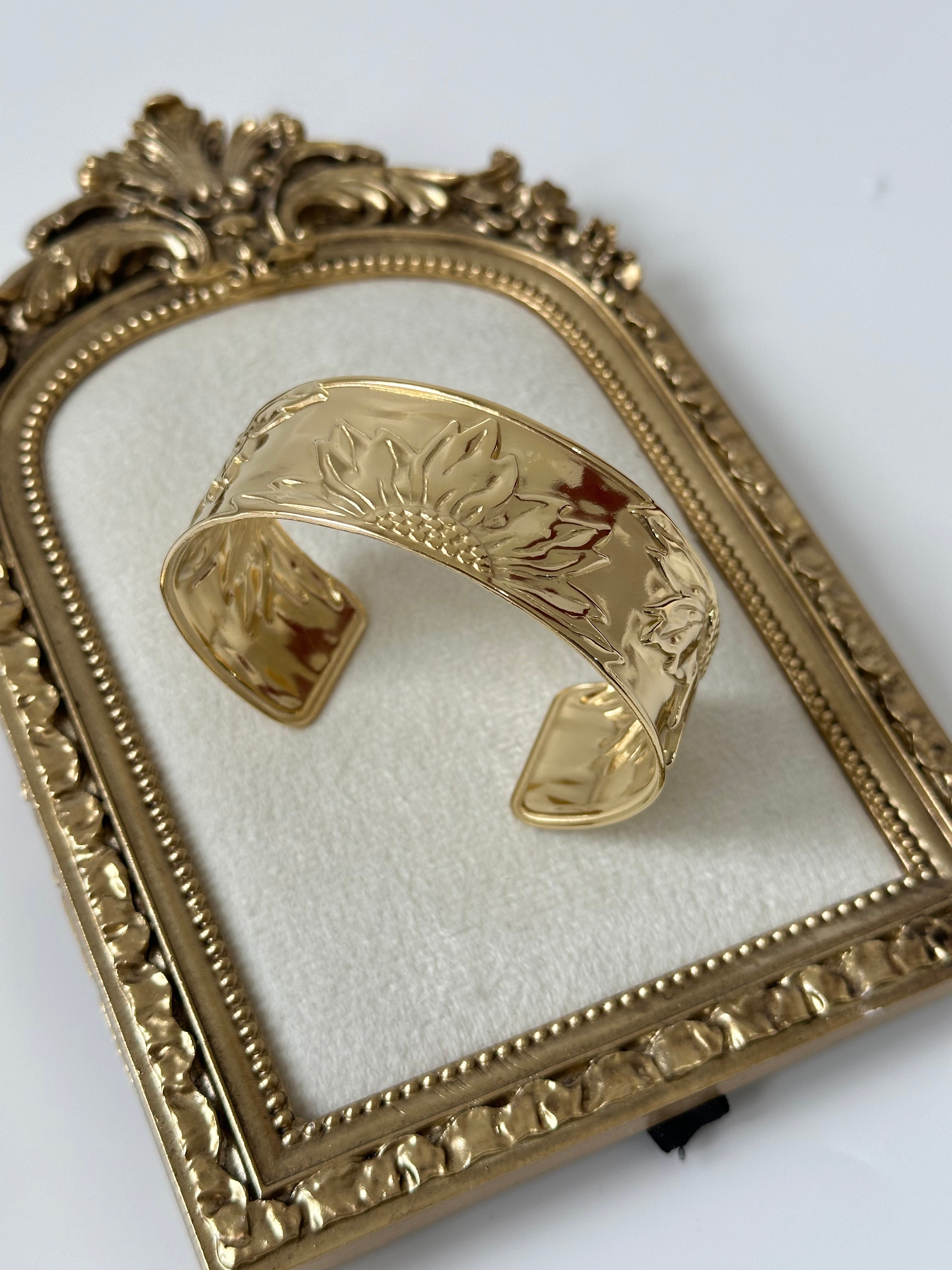 Çiçek Desen Vintage Kelepçe