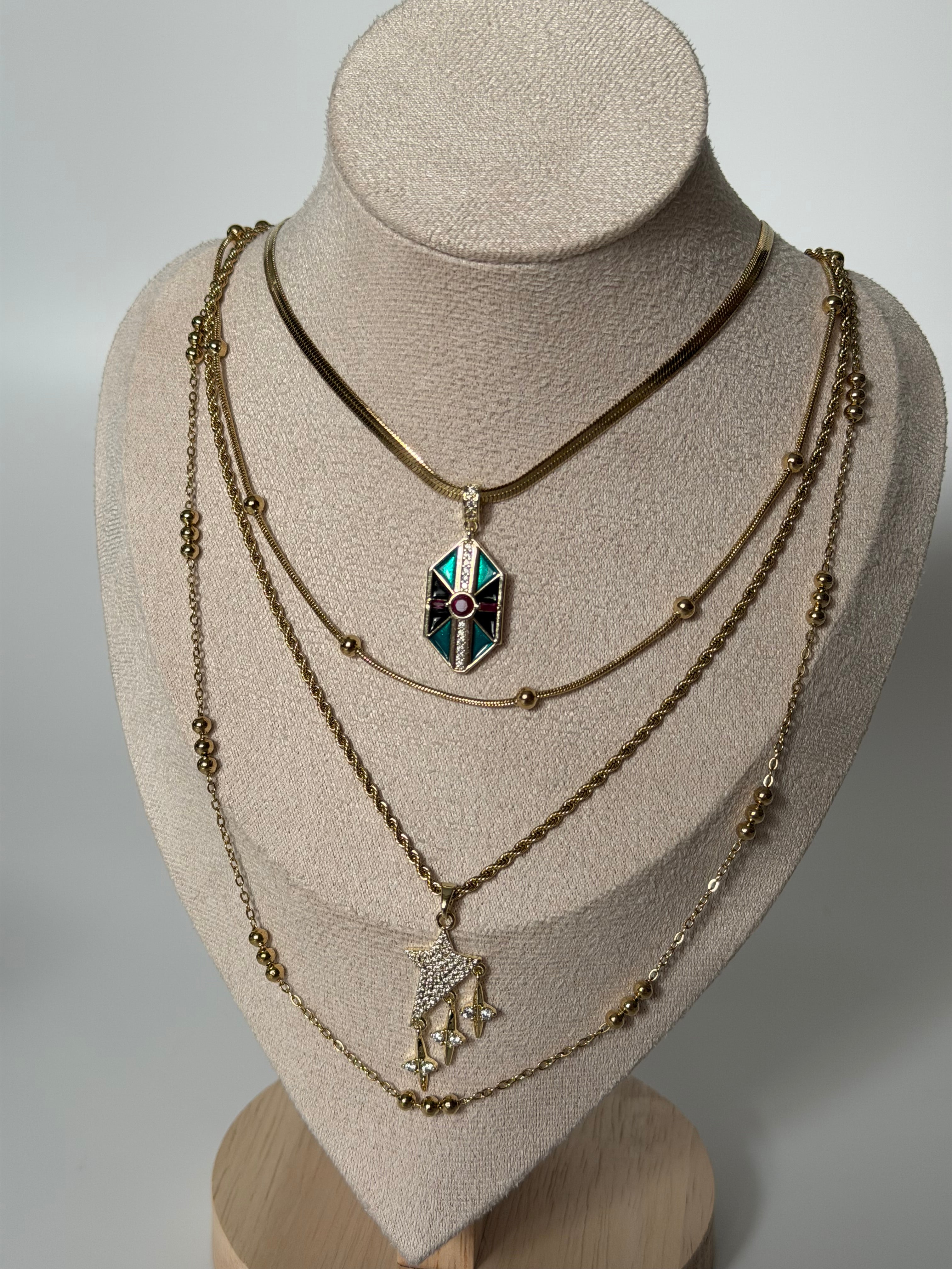 Yıldız Sarkıt Damla Set Kolye Çelik