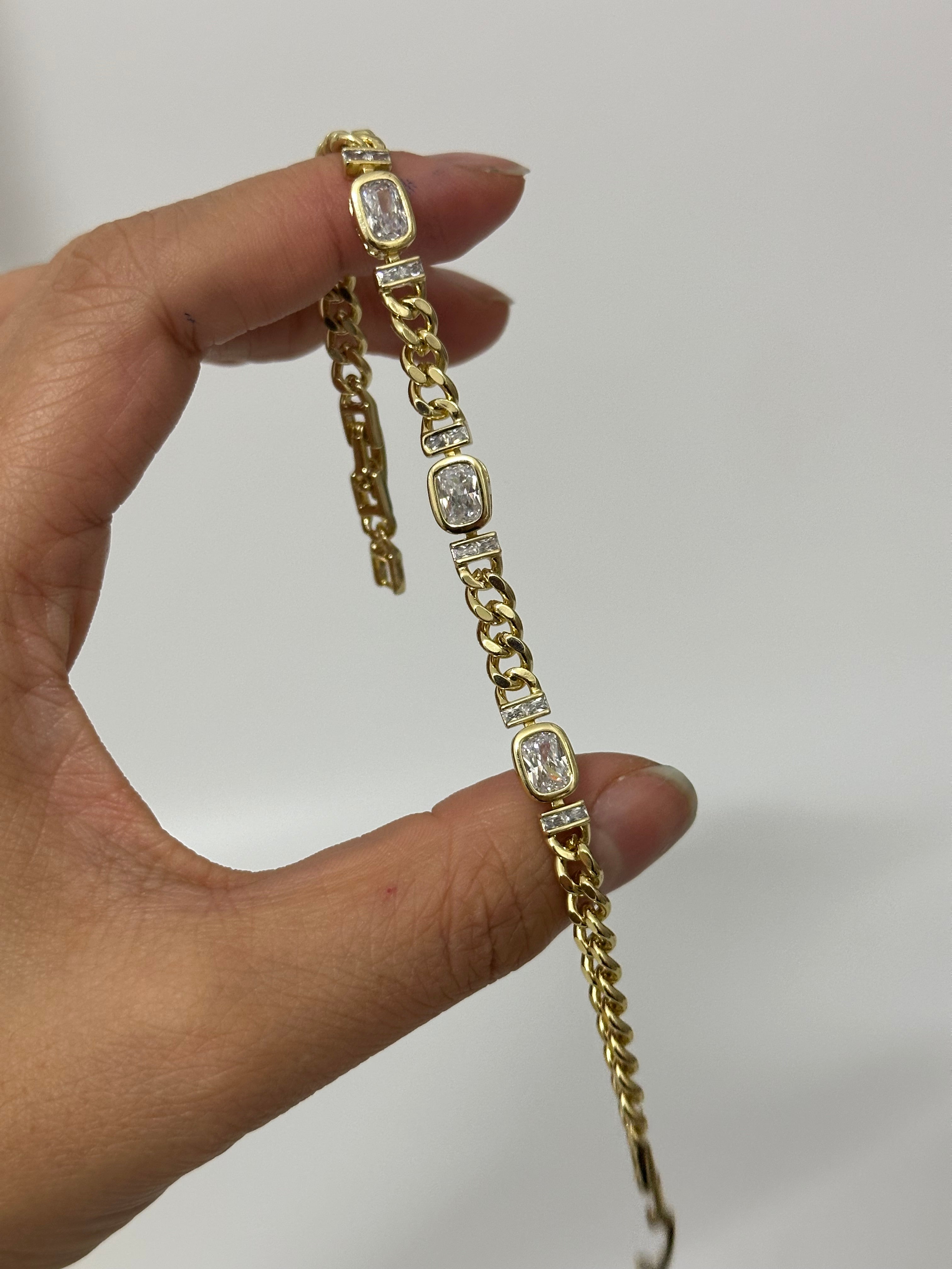 3 Taş Kare Bileklik