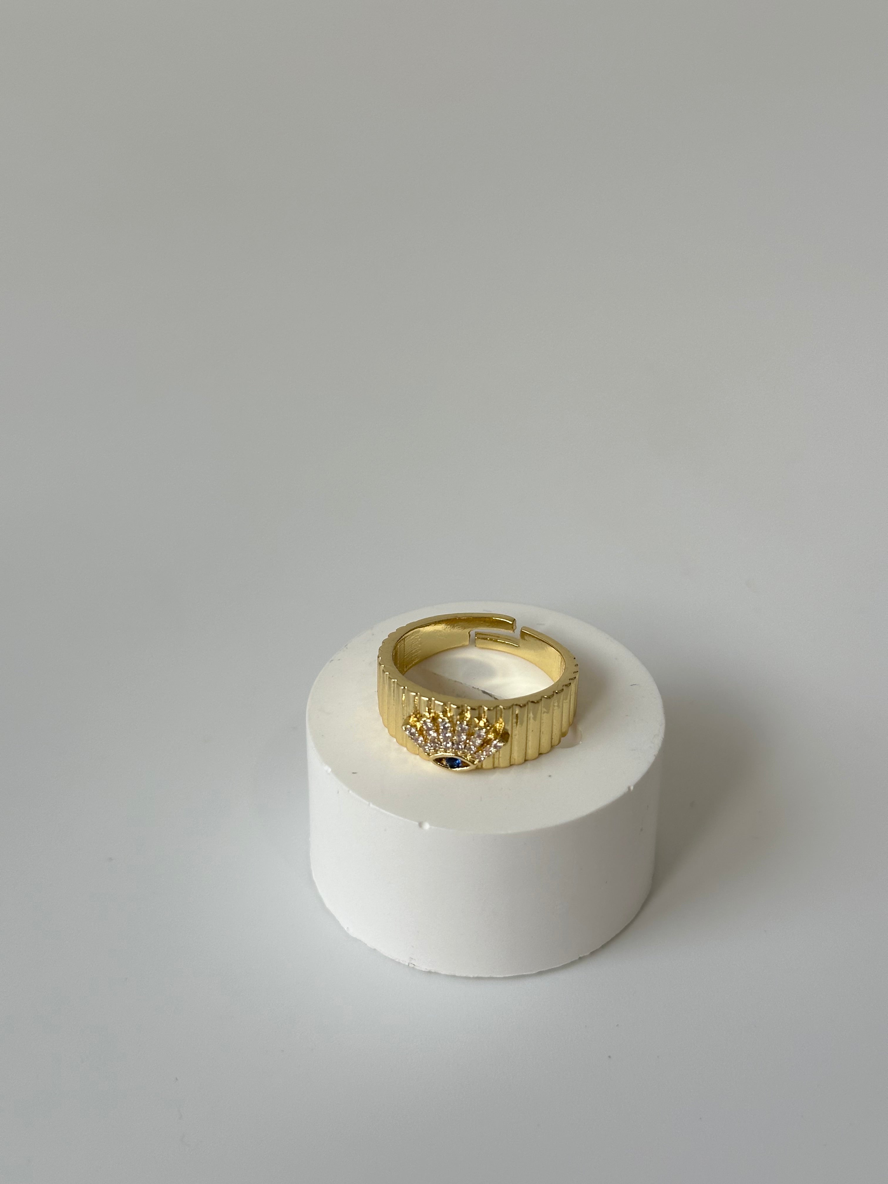 Sorse Göz Plaka yüzük