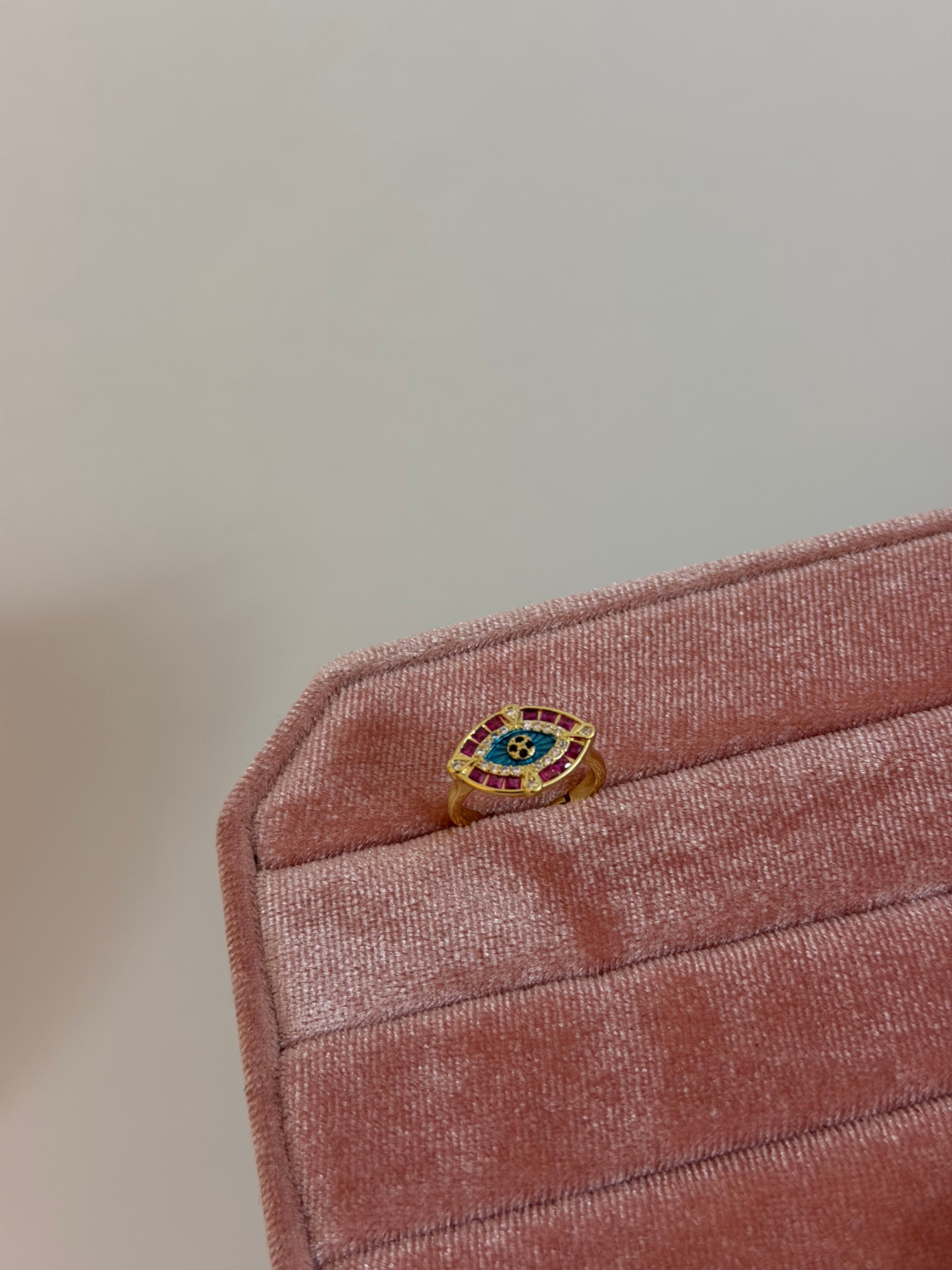 Pink Eyes Serçe Parmak Yüzük