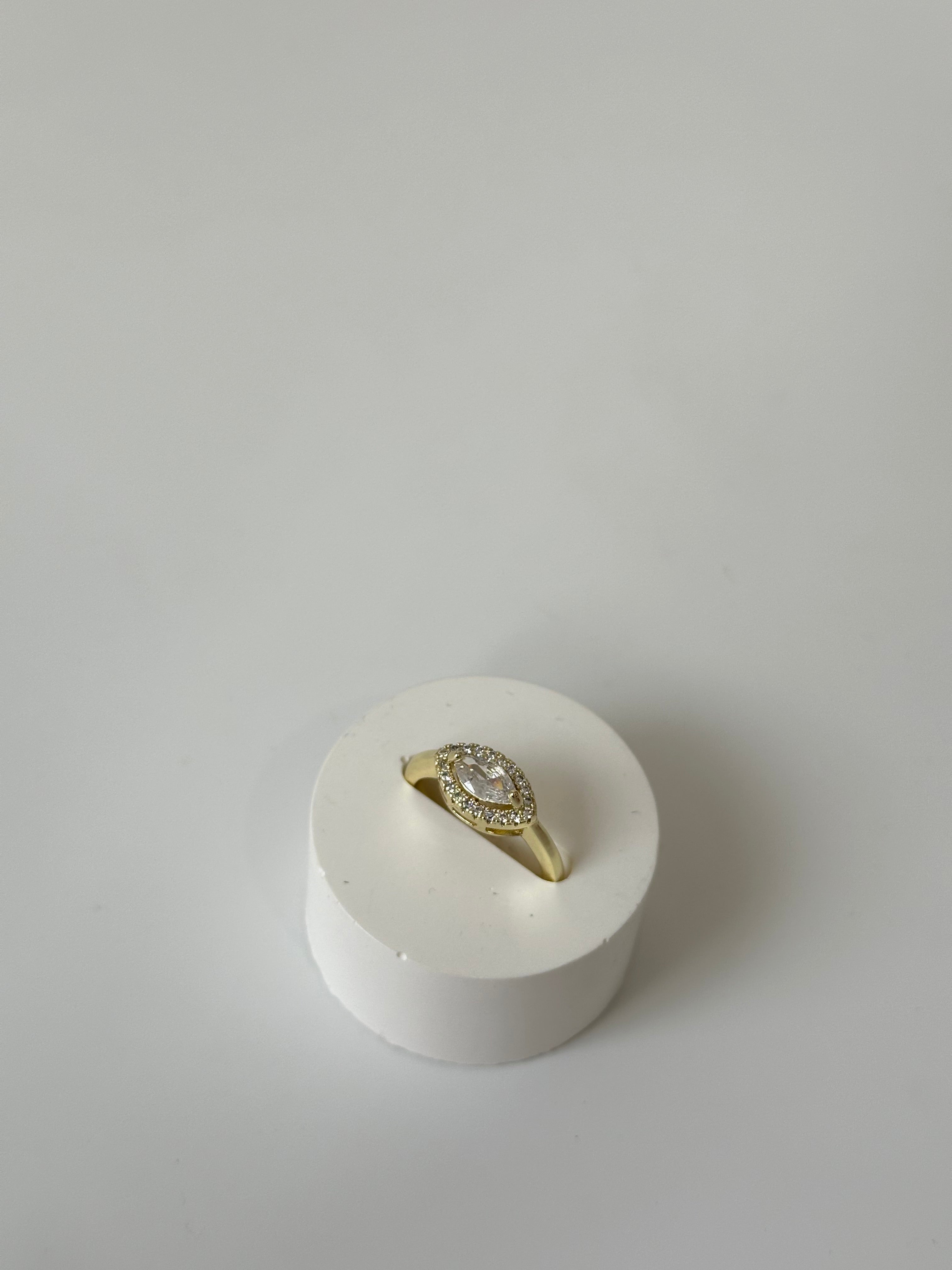 Poyse Elmas Göz Yüzük