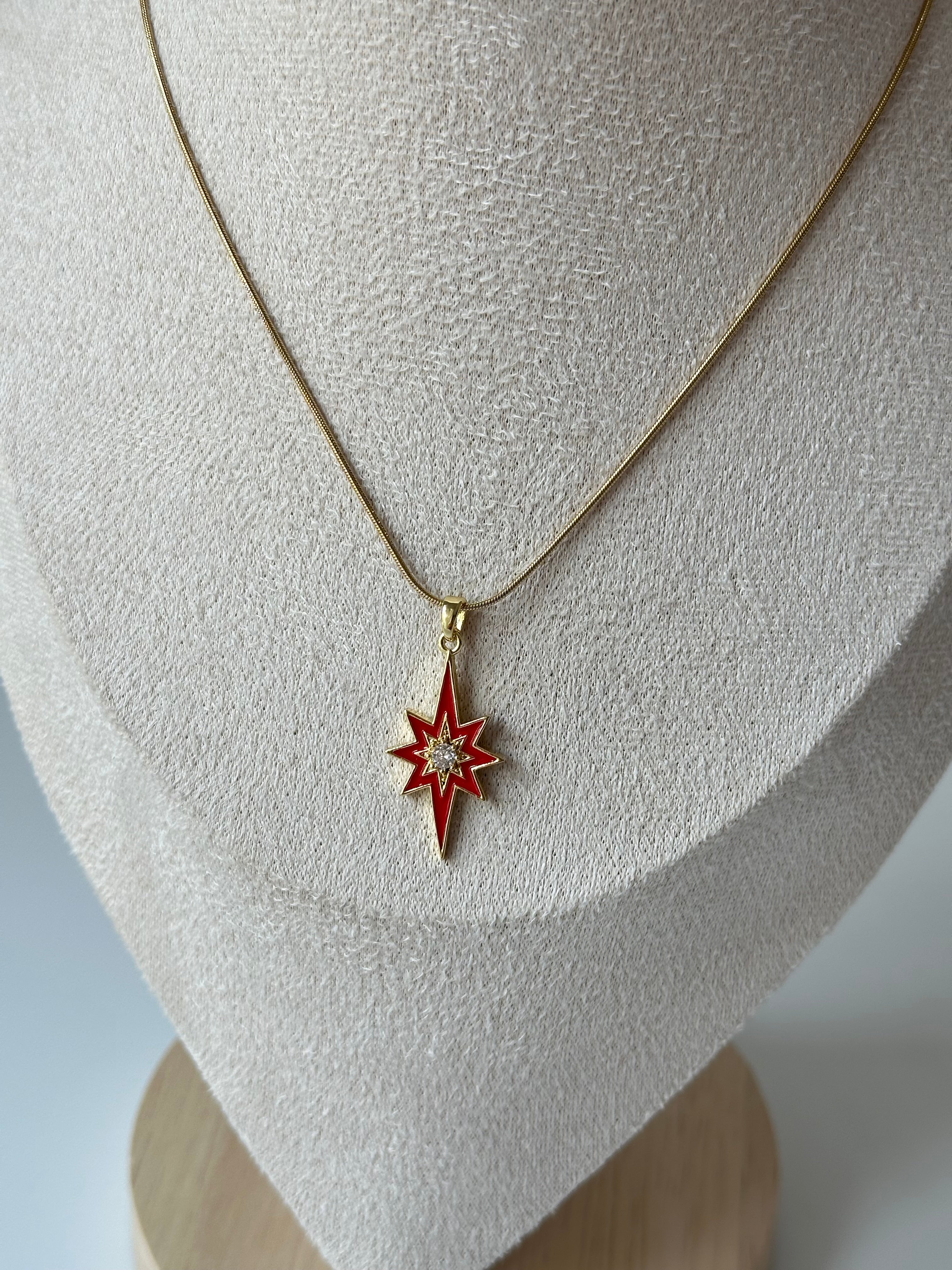Kırmızı Kuzey Yıldız Kolye Çelik