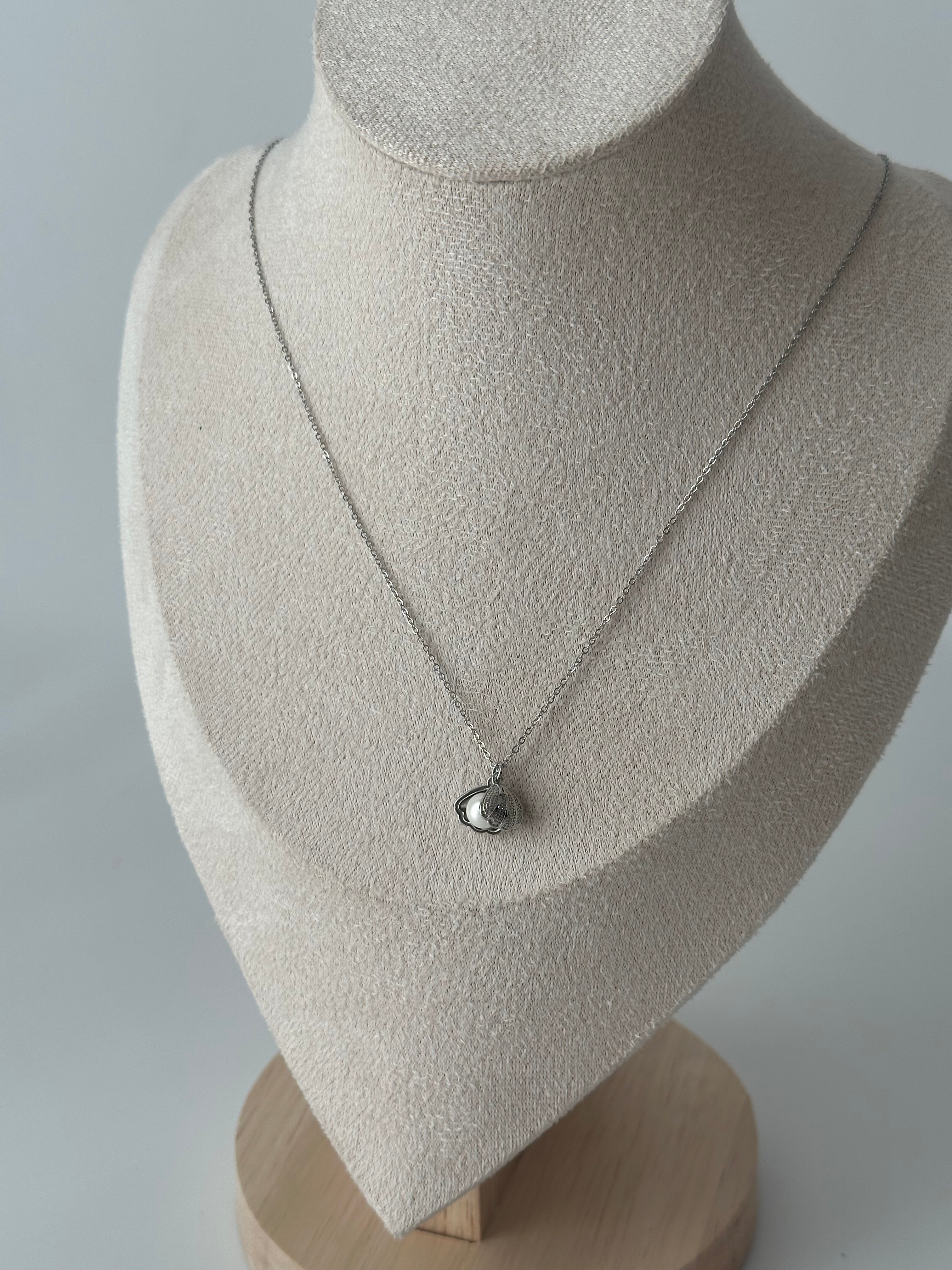 Minik İstiridye Silver  Kolye Çelik