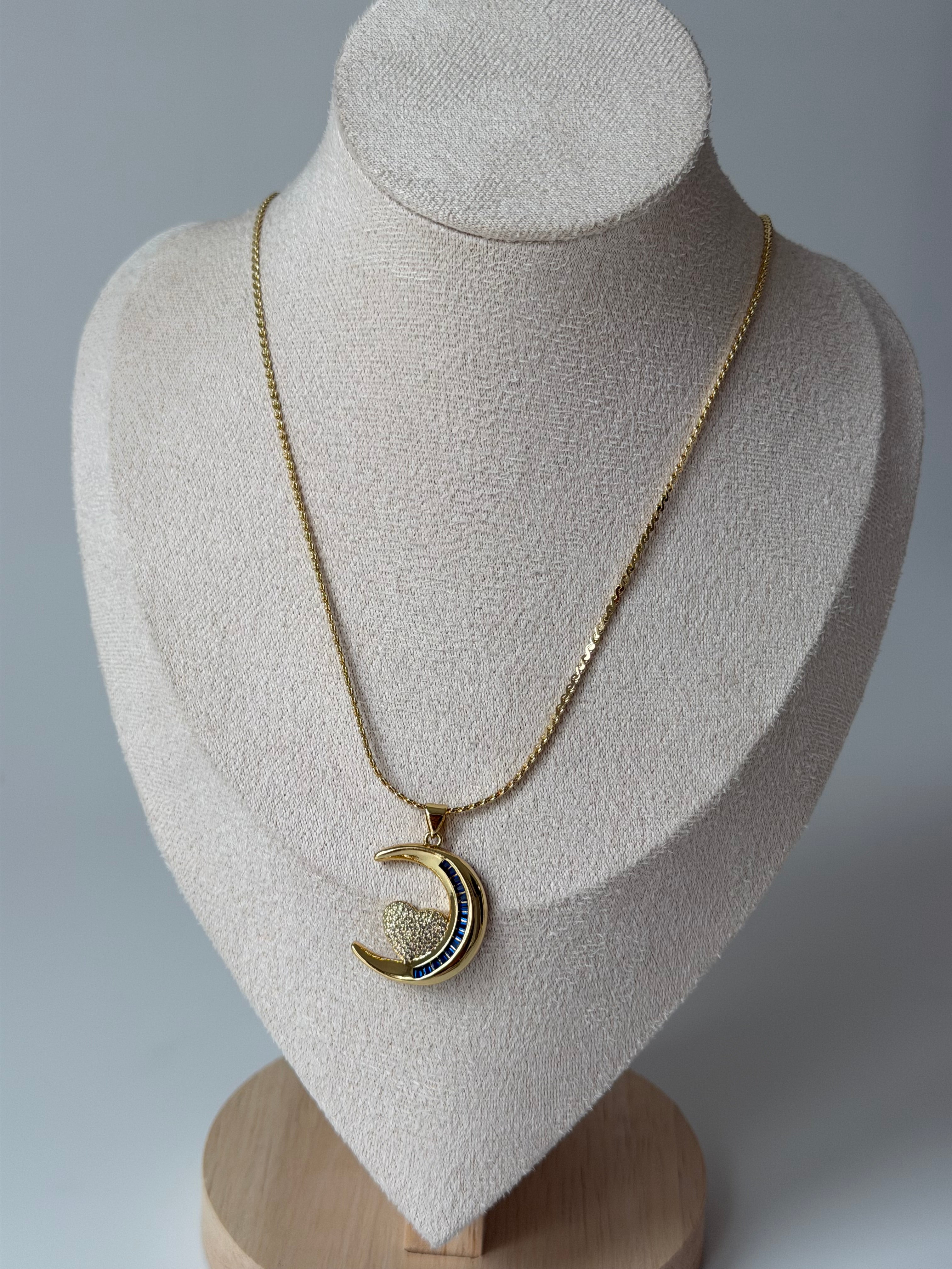 Blues Kalp Detay Hilal Kolye 14k