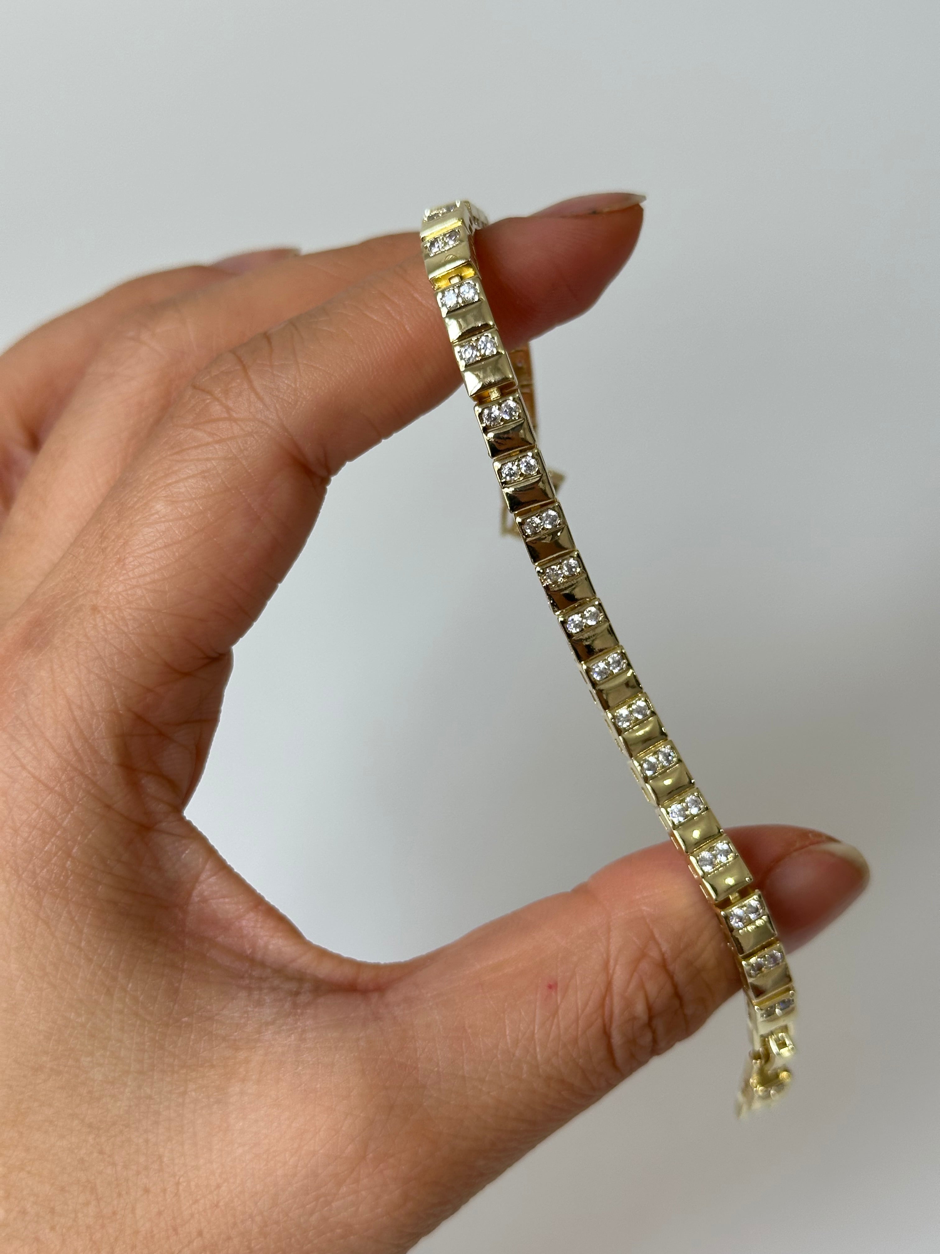 Taş İşleme Plaka Detay Bileklik