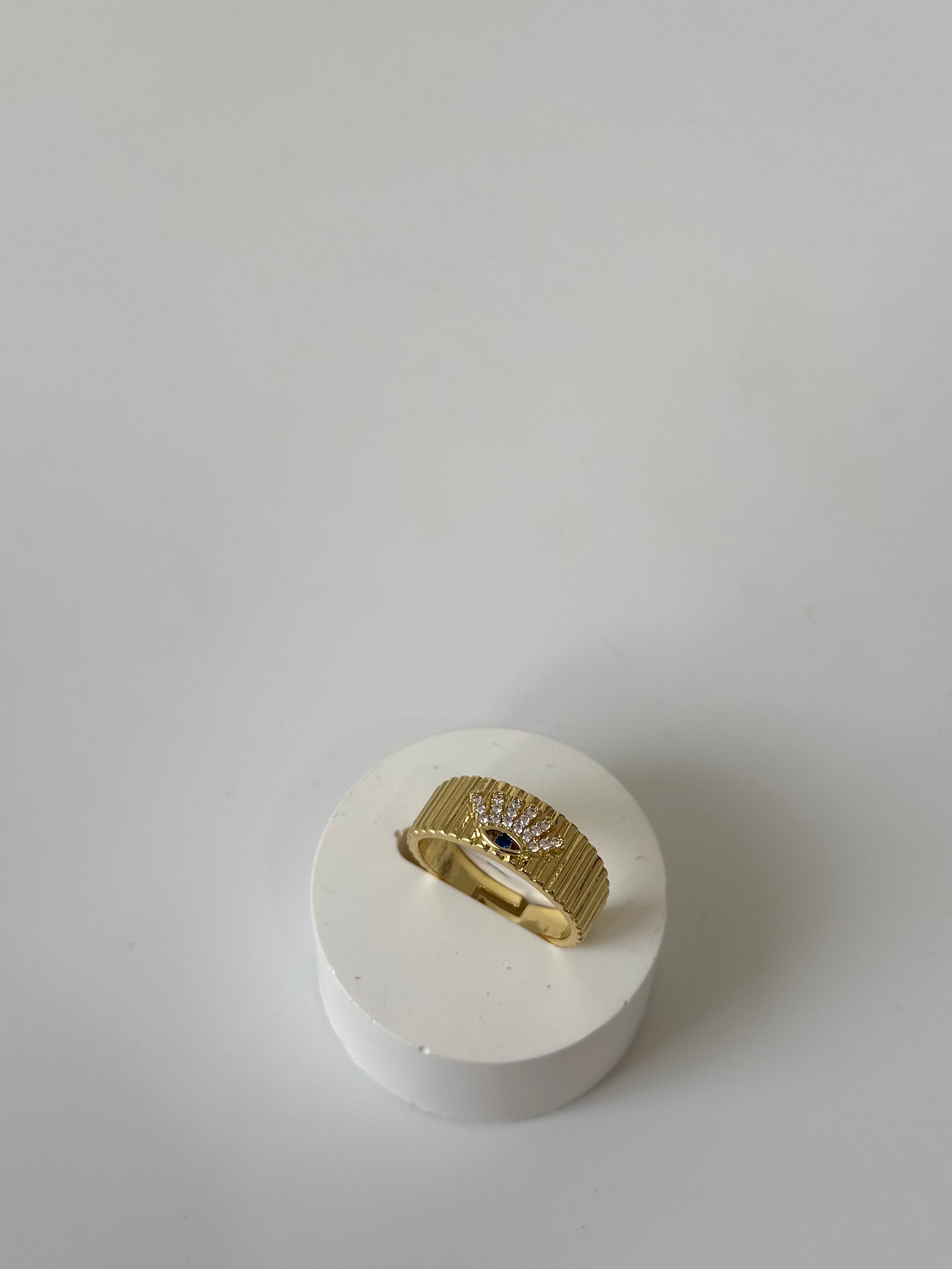 Sorse Göz Plaka yüzük