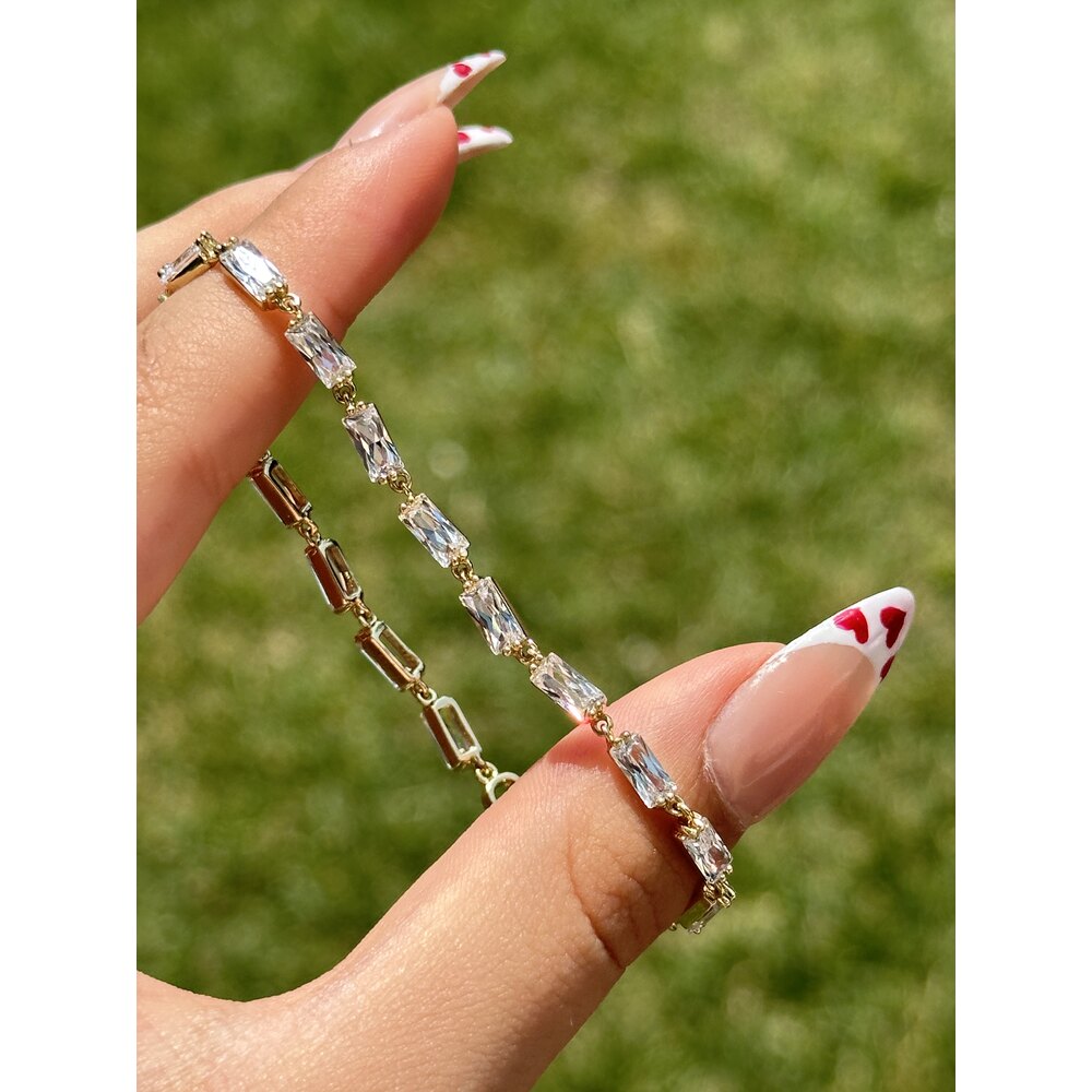 14kGold asimetrik seffaf taş bileklik