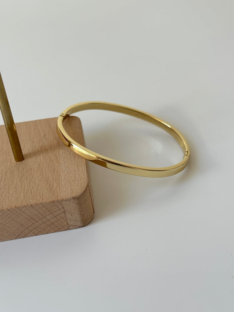 Küt köşe 14k xuping kelepçe