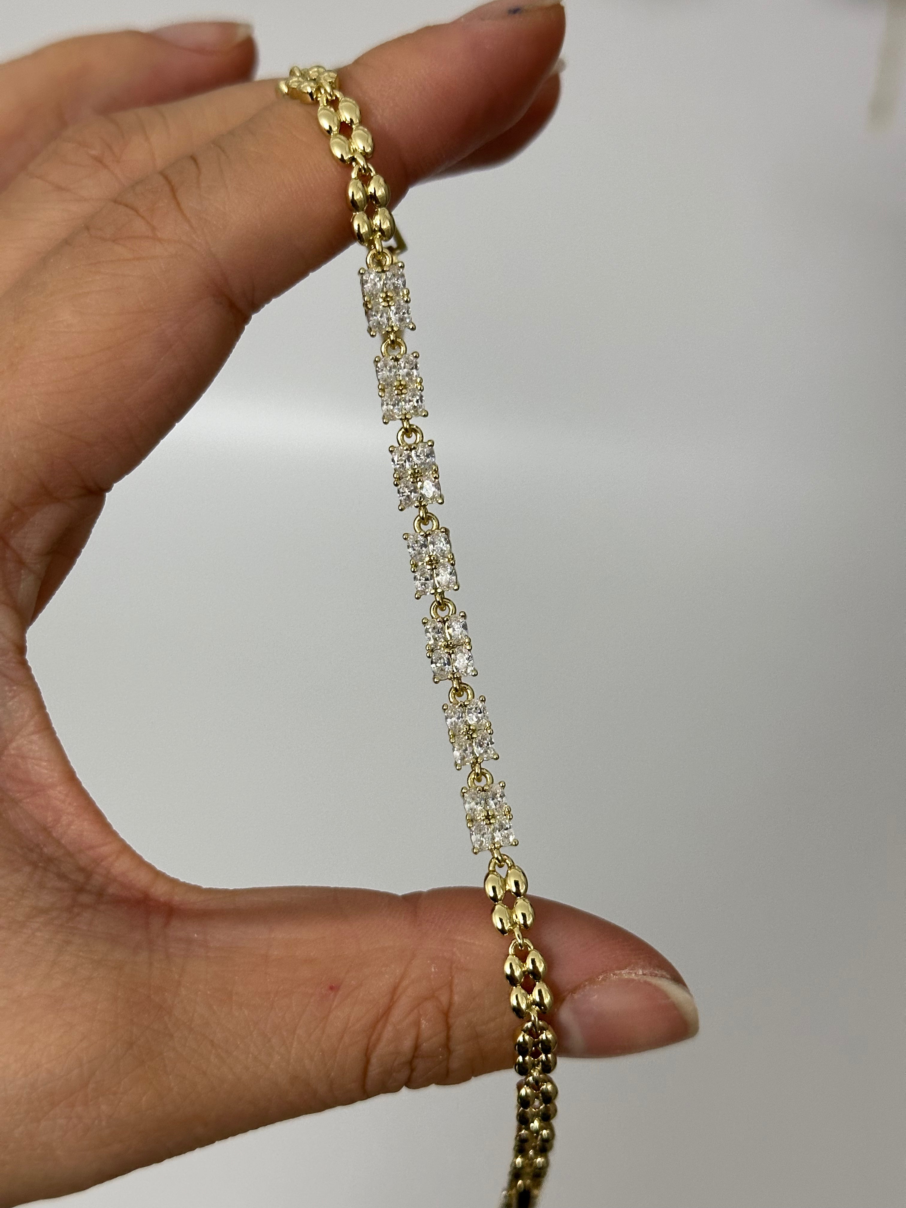 Küt taş detay xuping bileklik